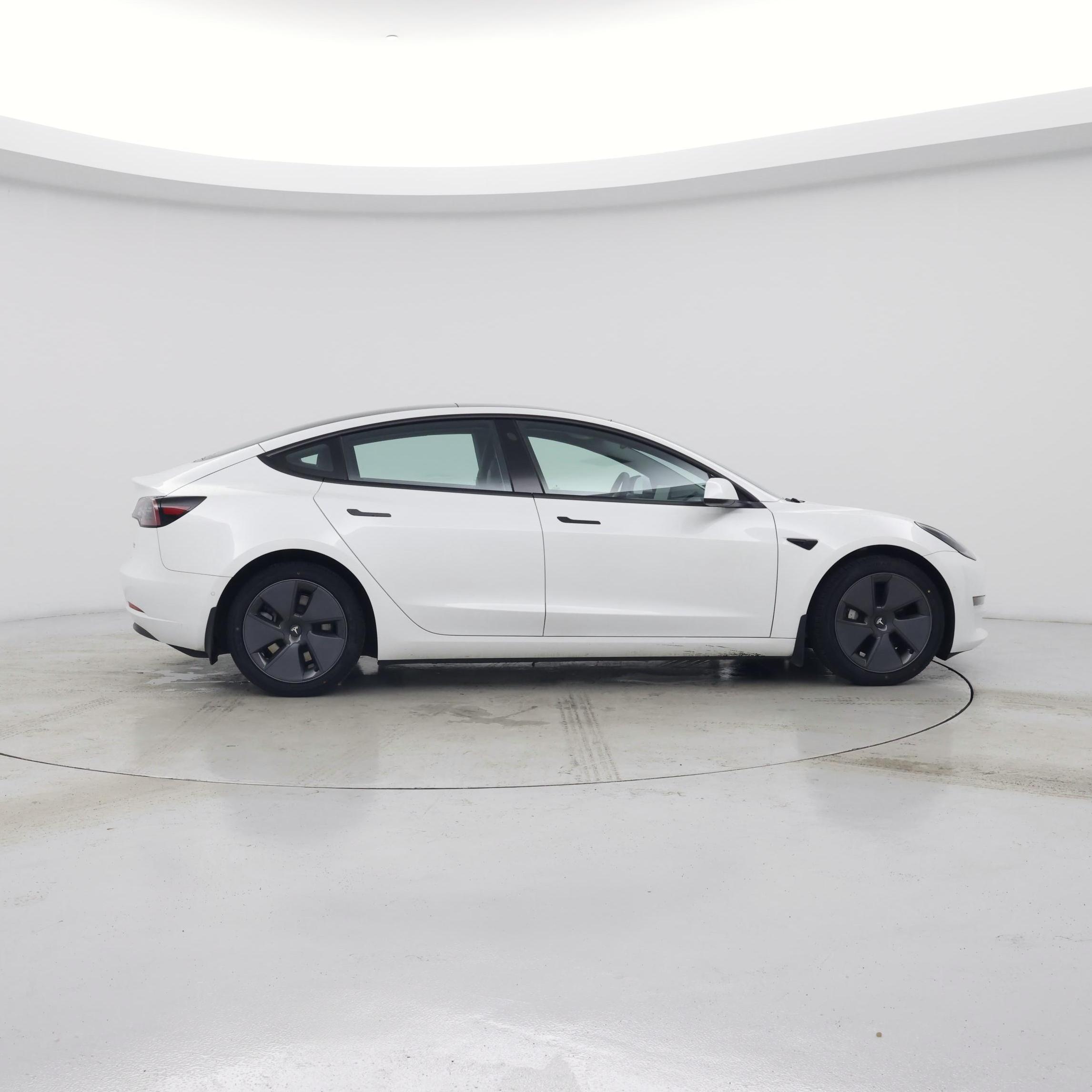 Thumbnail: 2022 Tesla Model 3 - 7