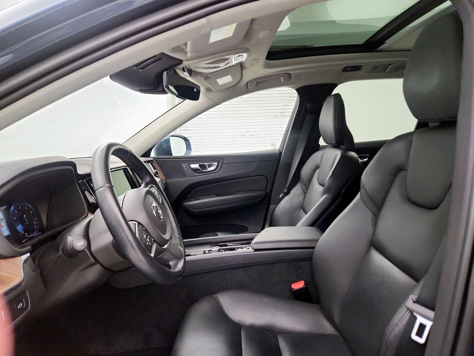Thumbnail: 2021 Volvo XC60 - 11