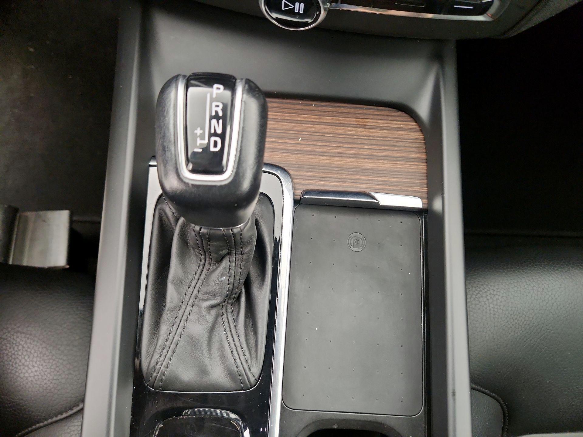 Thumbnail: 2021 Volvo XC60 - 17