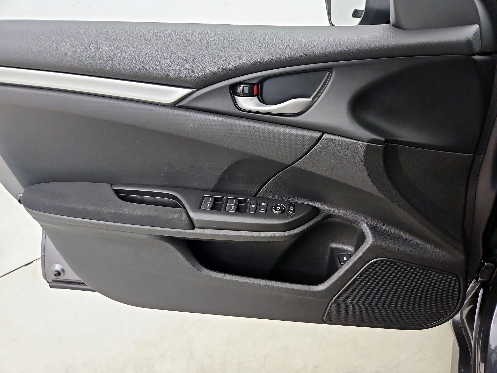 Thumbnail: 2019 Honda Civic - 12
