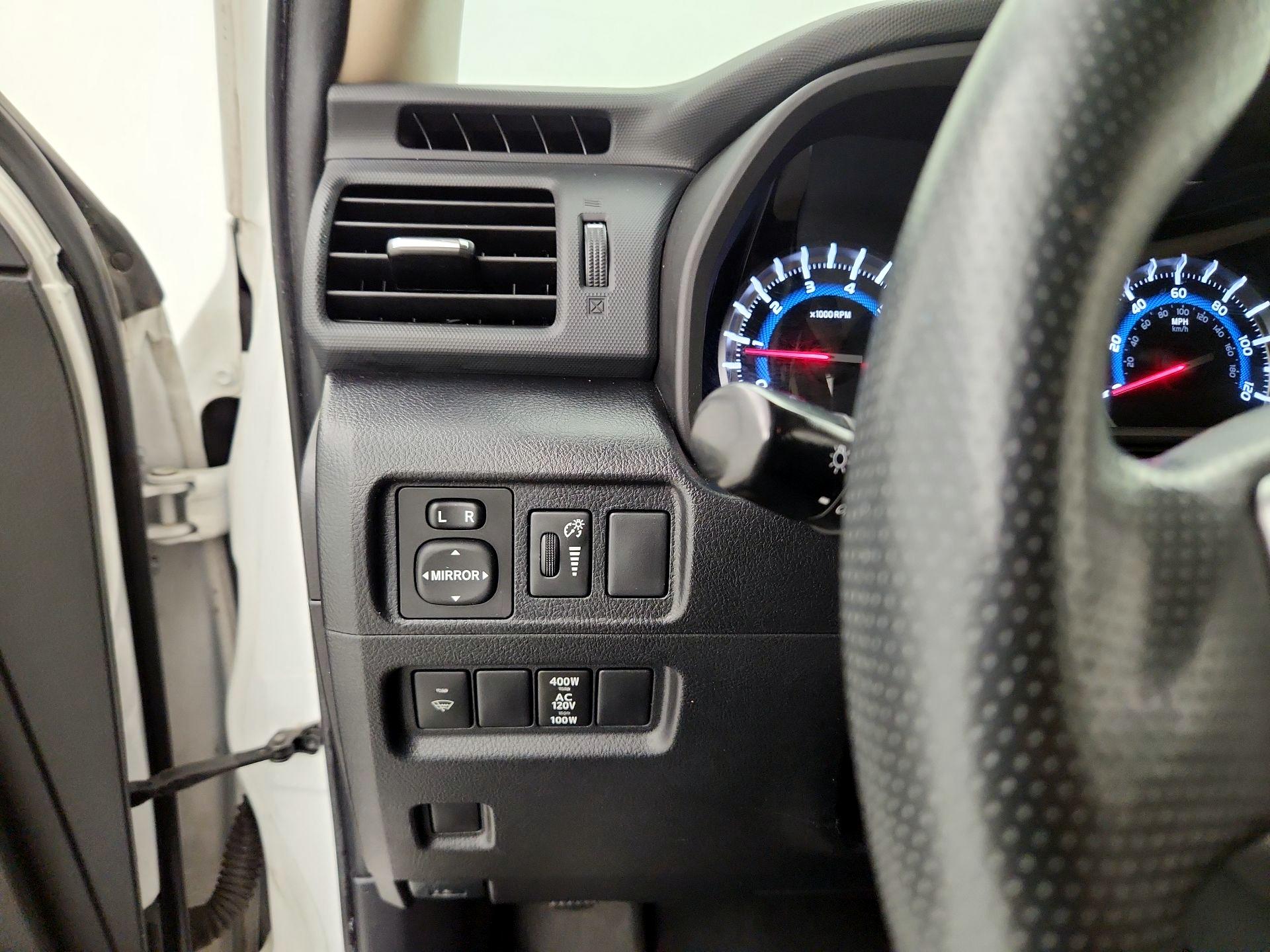 Thumbnail: 2016 Toyota 4Runner - 13