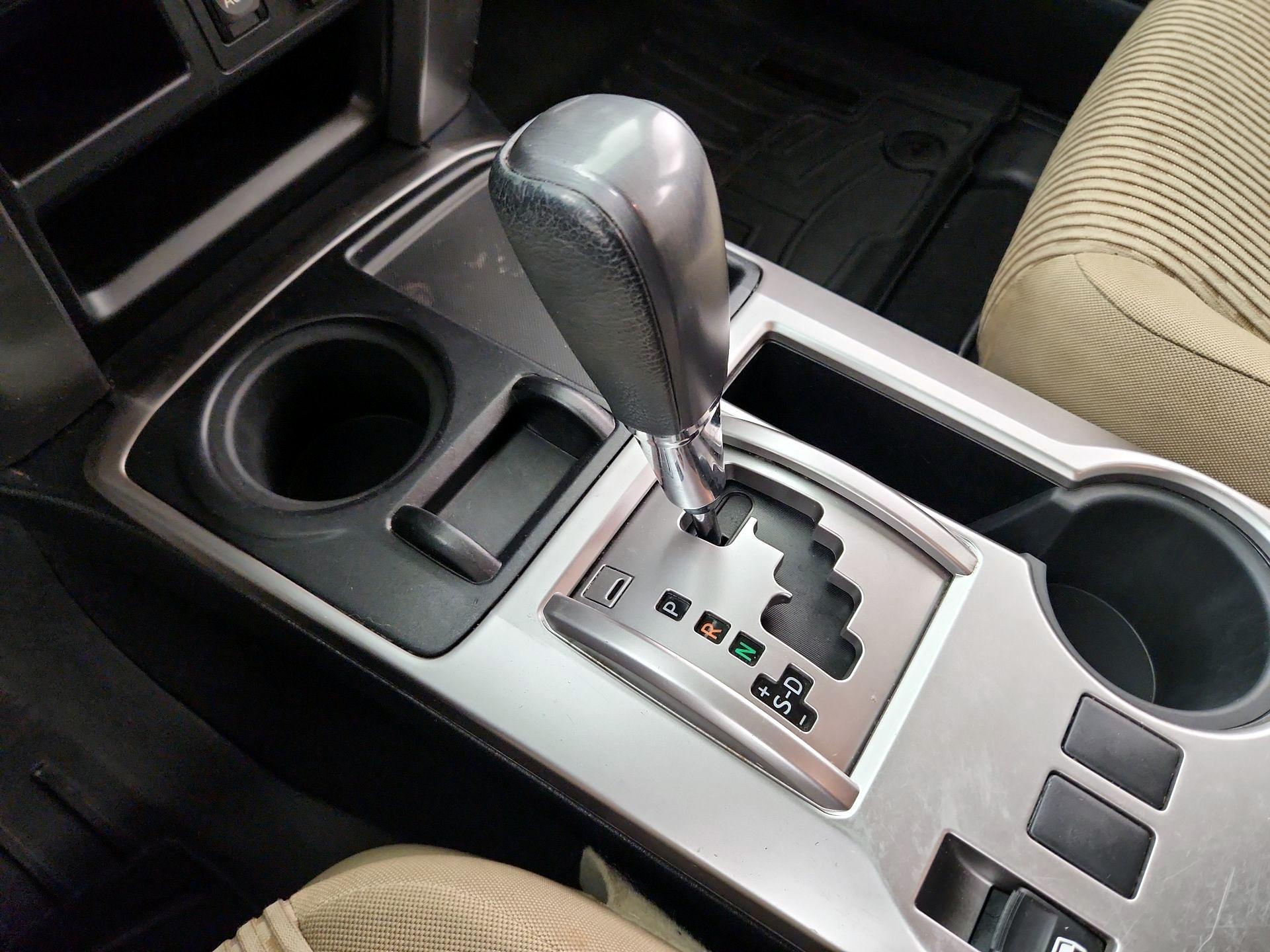 Thumbnail: 2016 Toyota 4Runner - 18