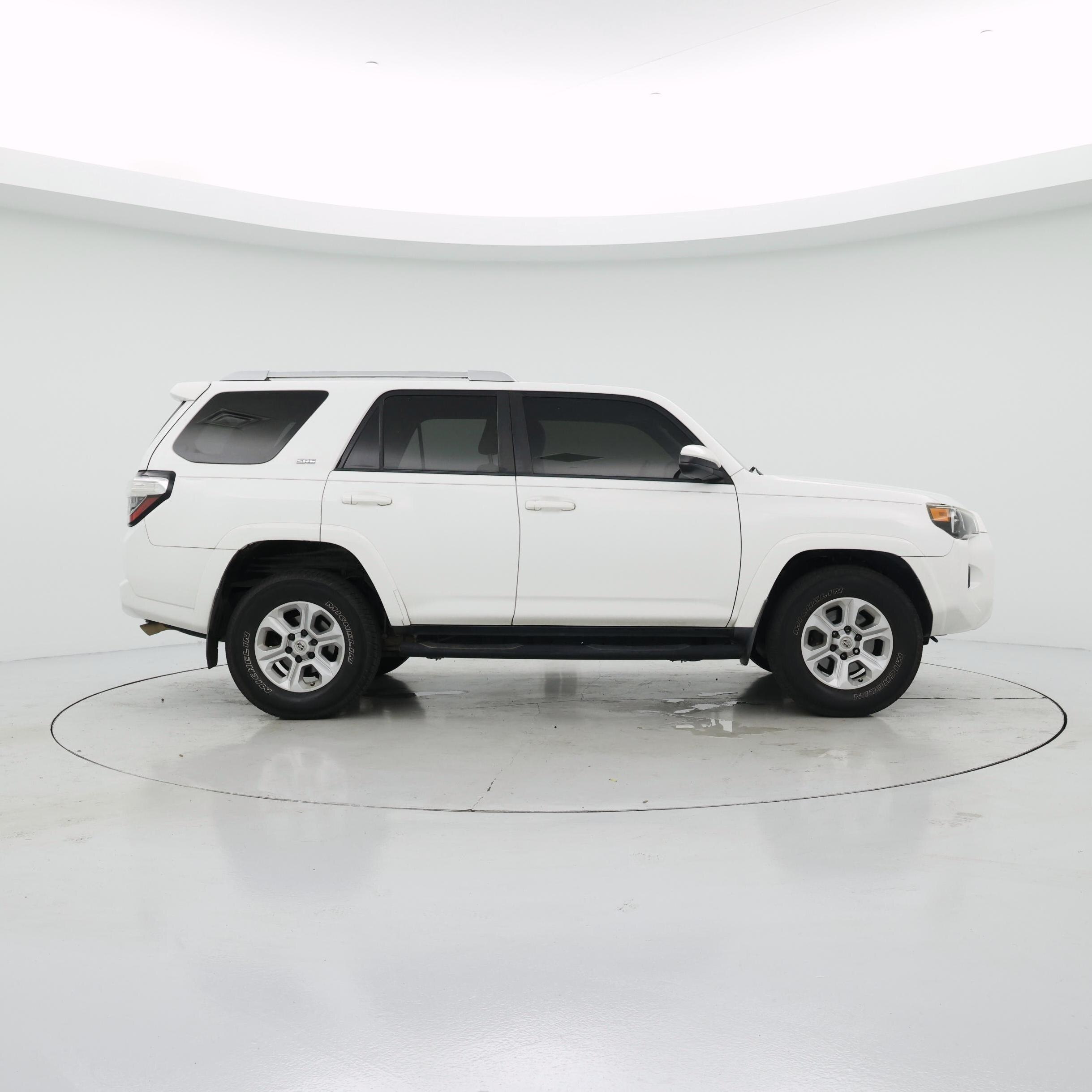 Thumbnail: 2016 Toyota 4Runner - 7