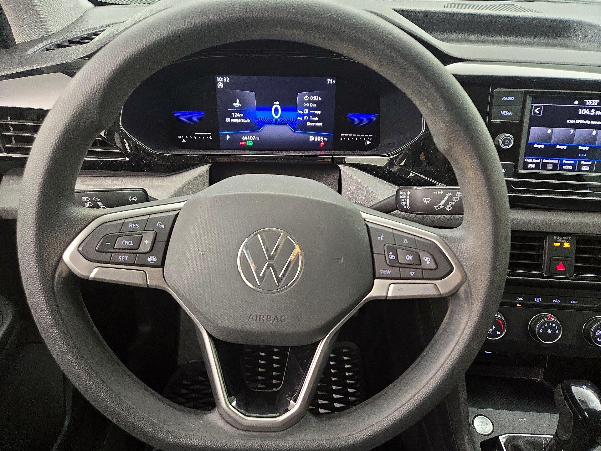 Thumbnail: 2022 Volkswagen Taos - 10