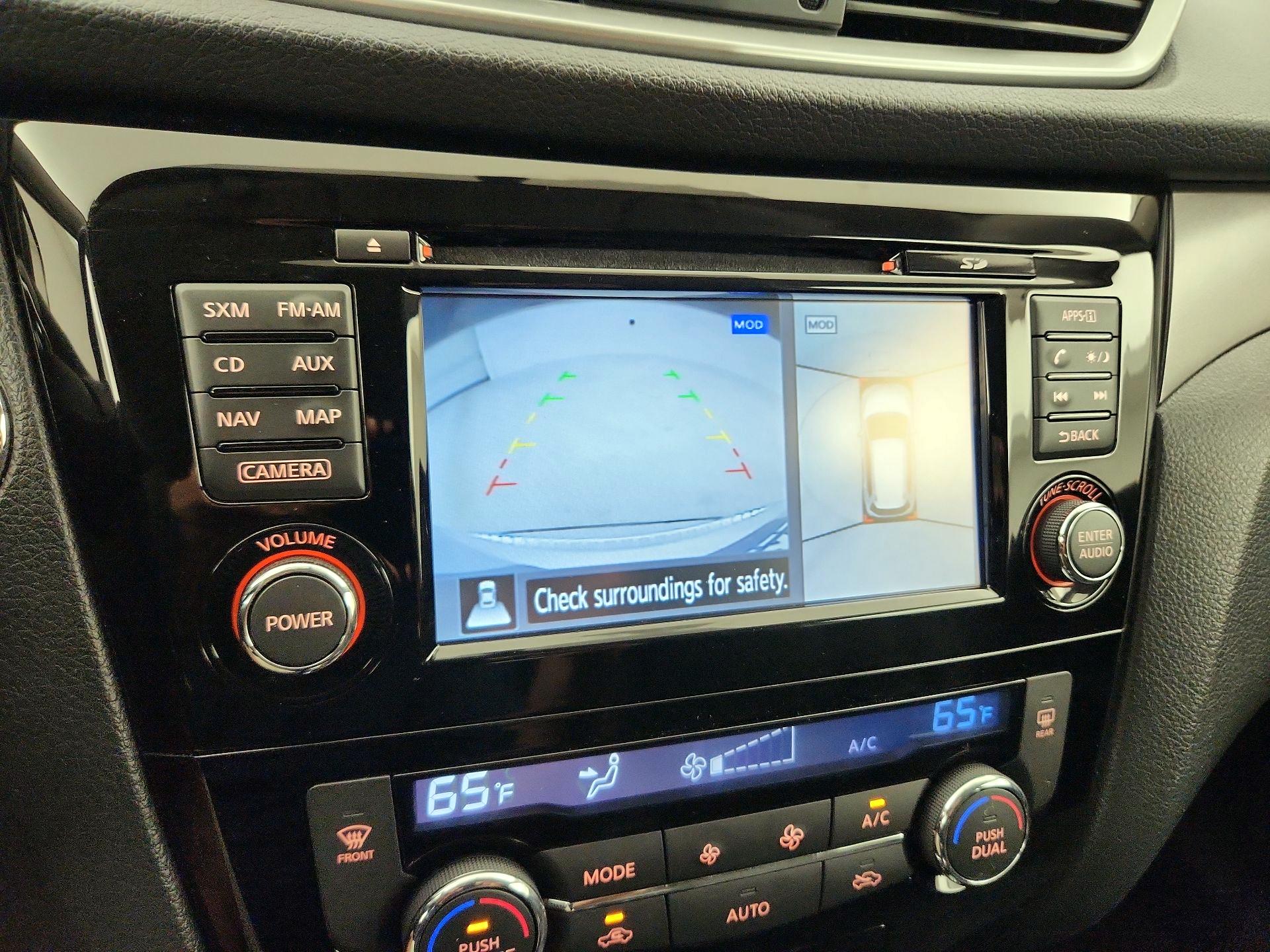 Thumbnail: 2016 Nissan Rogue - 15