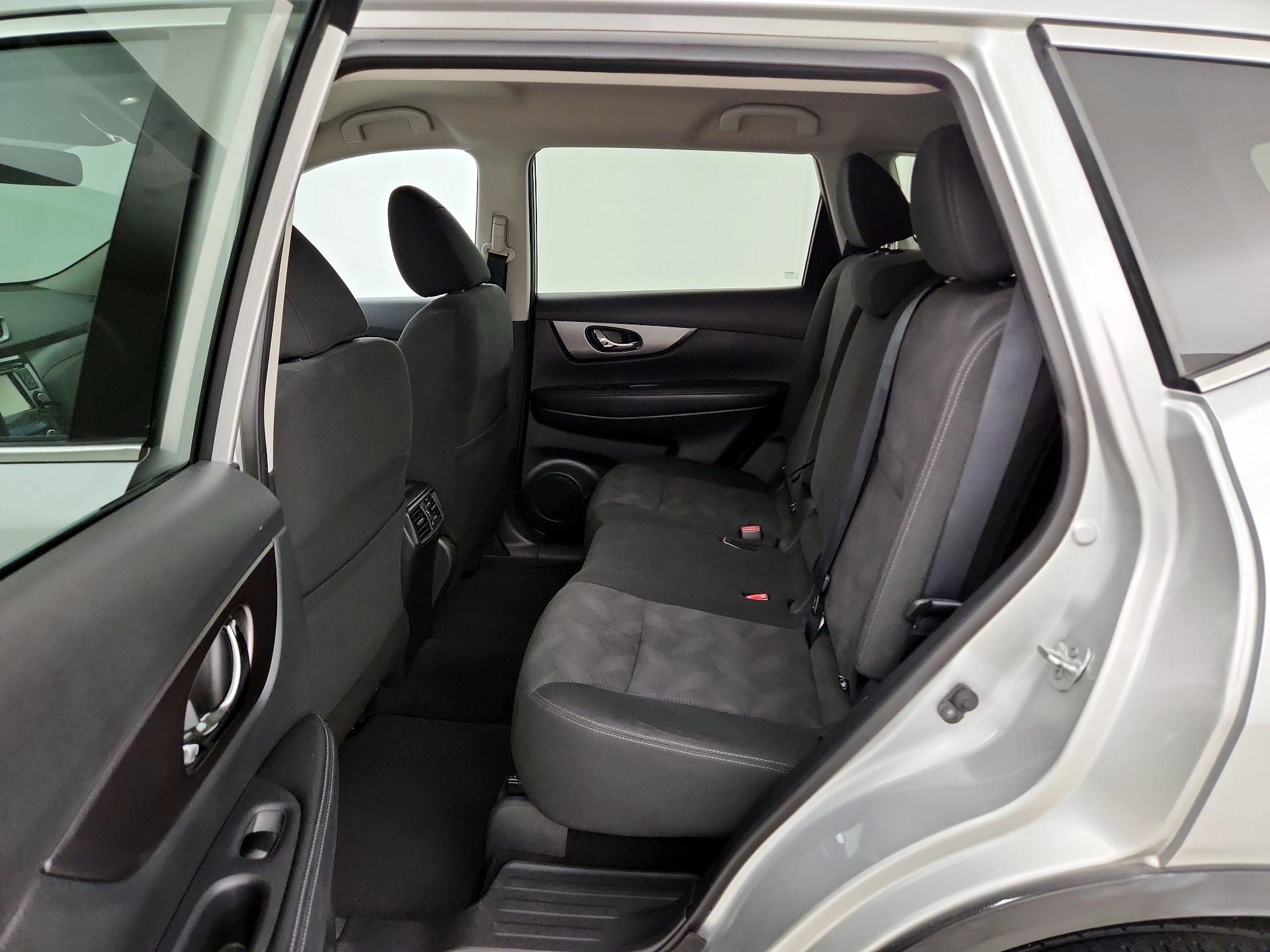 Thumbnail: 2016 Nissan Rogue - 20