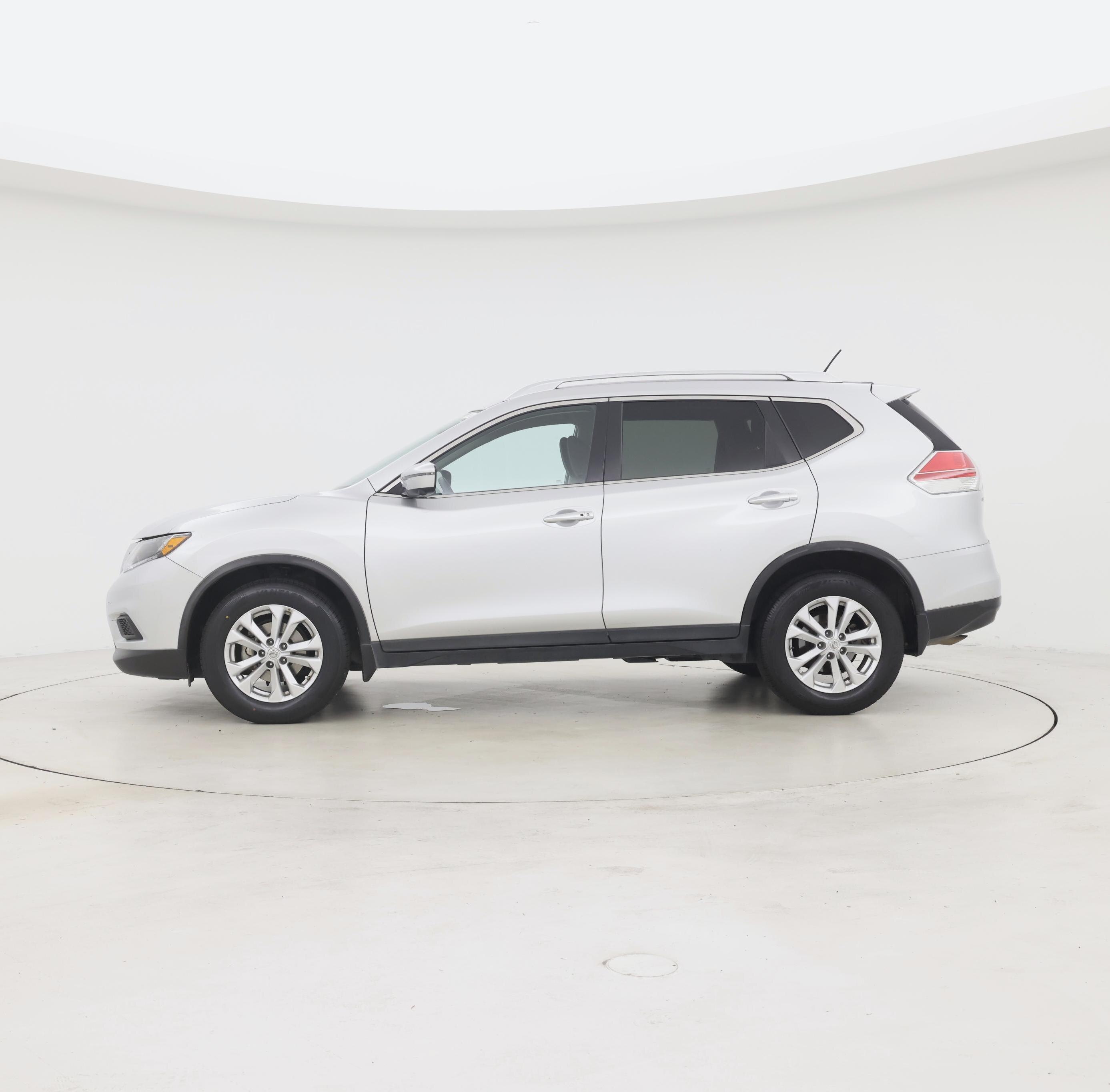 Thumbnail: 2016 Nissan Rogue - 3