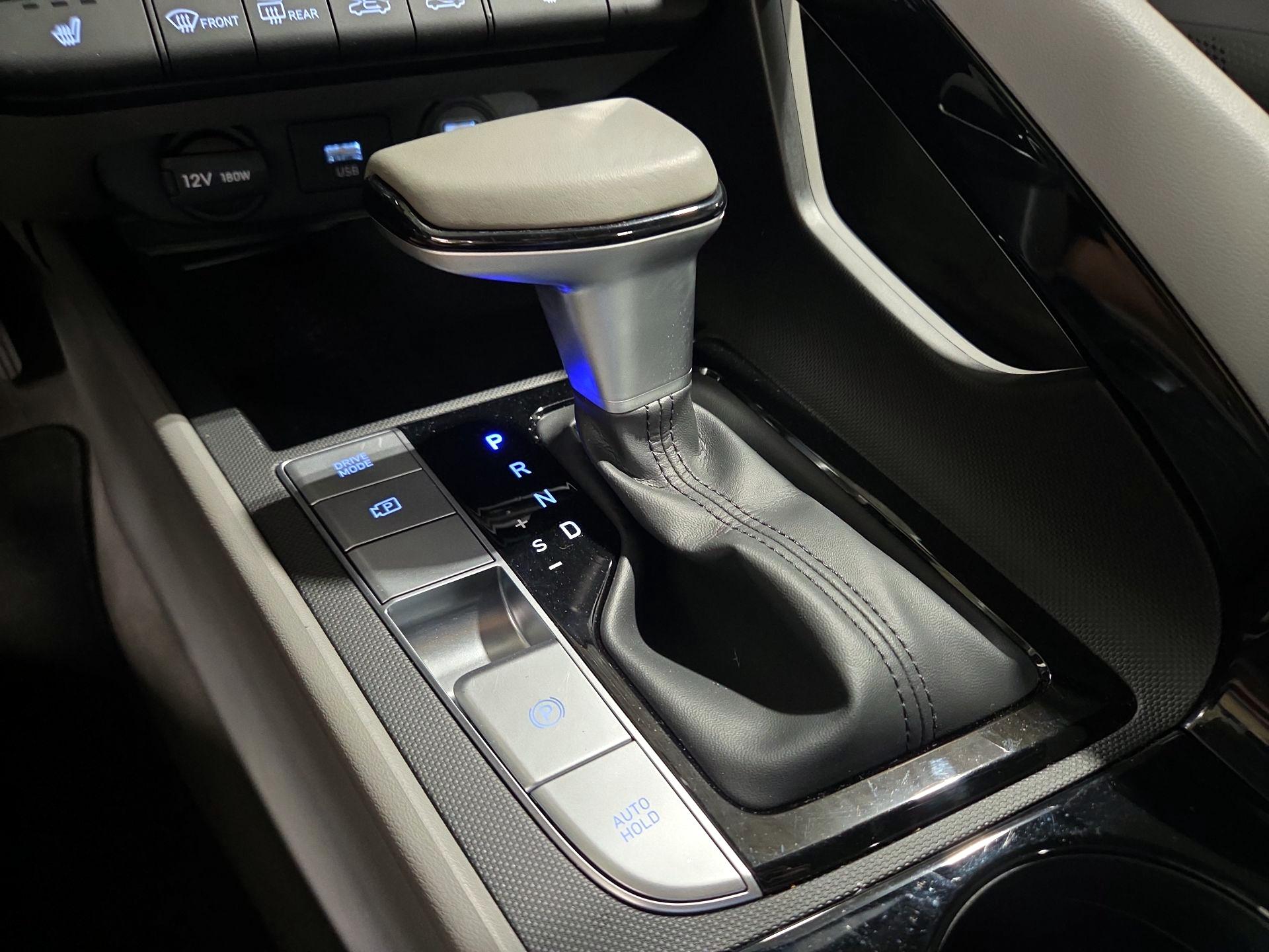 Thumbnail: 2023 Hyundai Elantra - 18