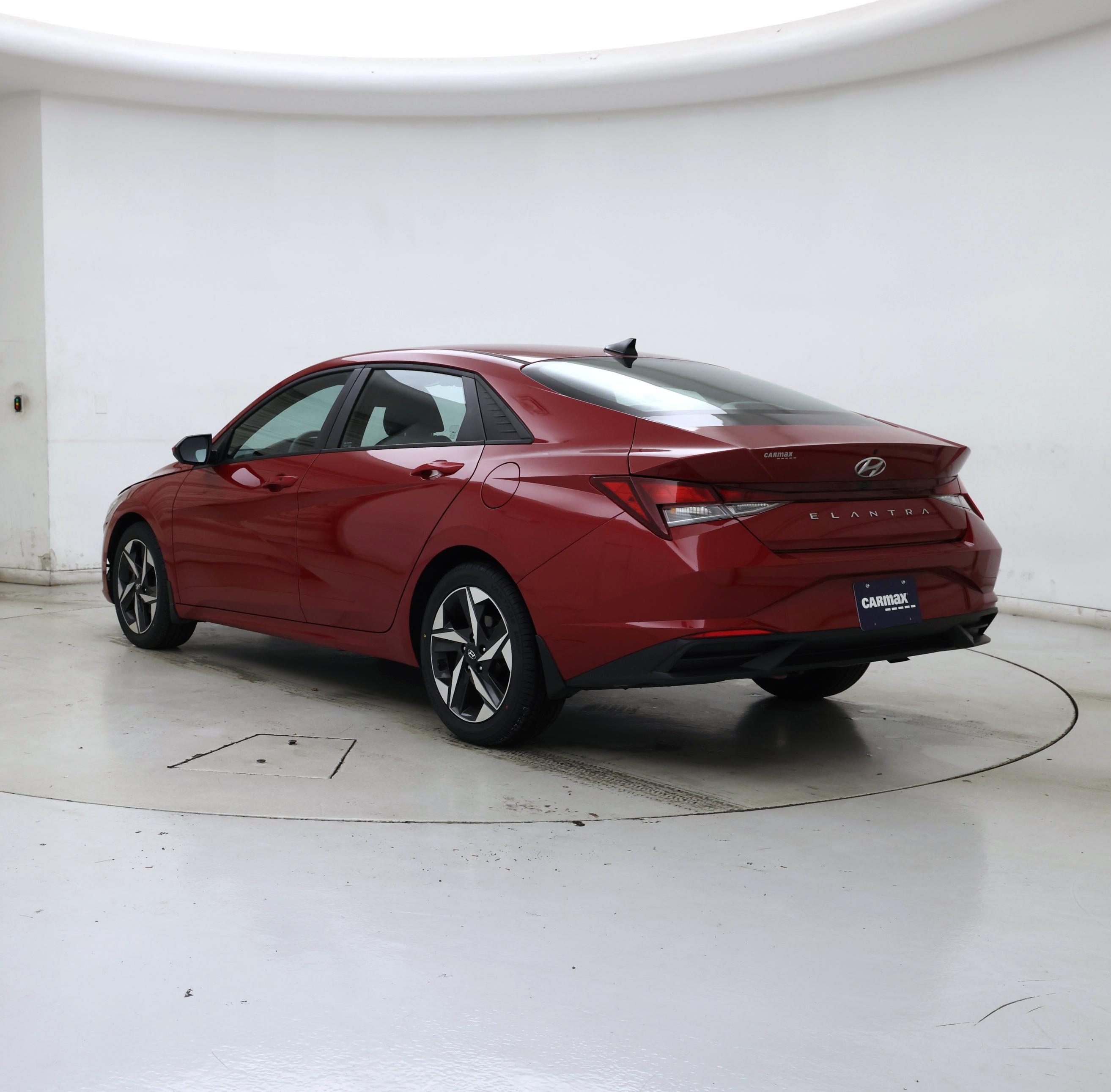 Thumbnail: 2023 Hyundai Elantra - 2