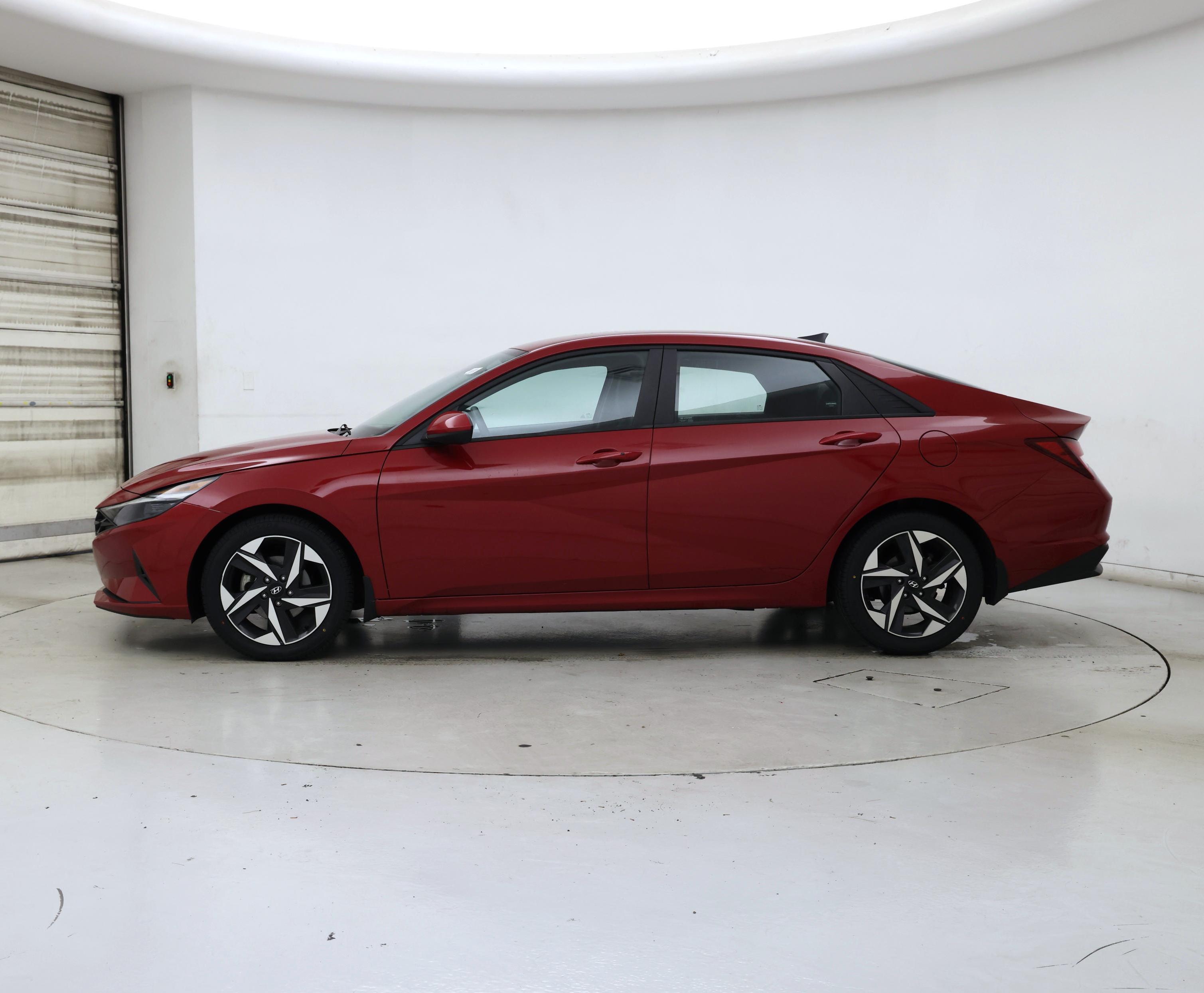 Thumbnail: 2023 Hyundai Elantra - 3