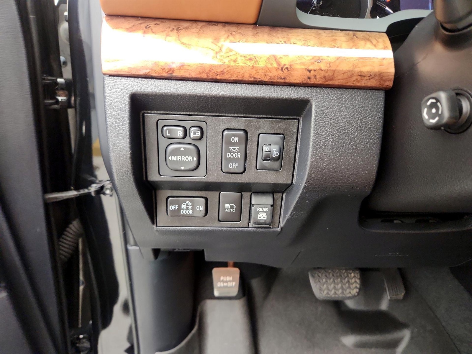 2019 Toyota Tundra 1794 Edition - Photo 14