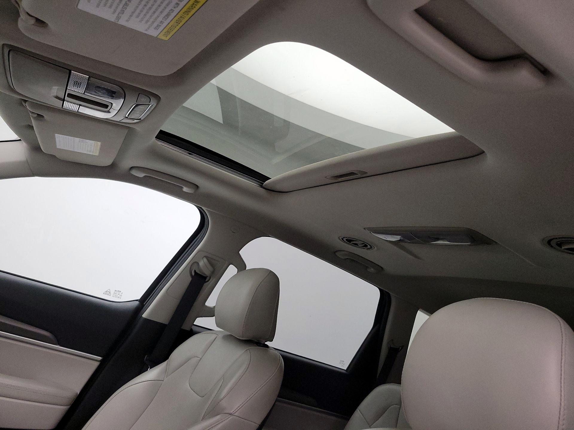 Thumbnail: 2020 Kia Telluride - 19
