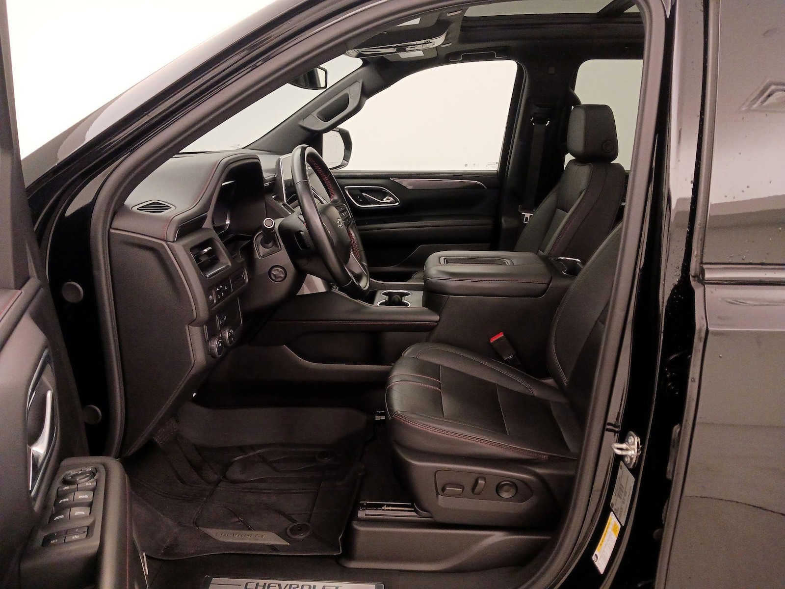 2023 Chevrolet Suburban RST - Photo 12