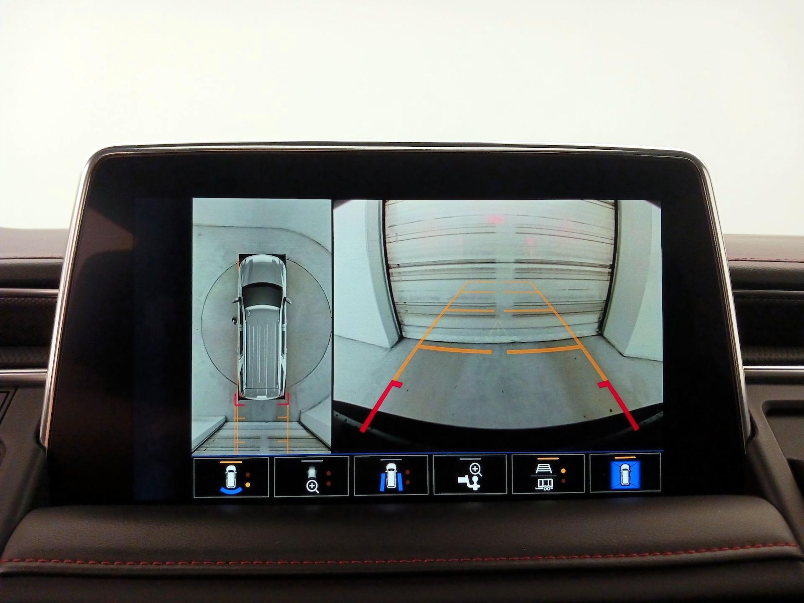 2023 Chevrolet Suburban RST - Photo 16