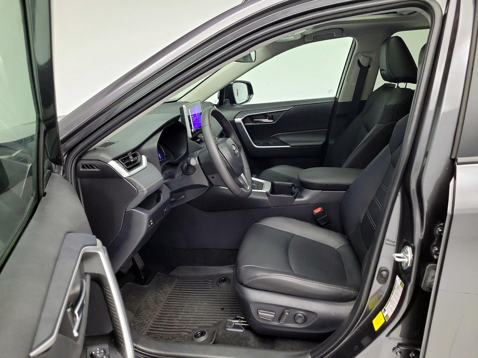 2024 Toyota RAV4 XLE Premium - Photo 12