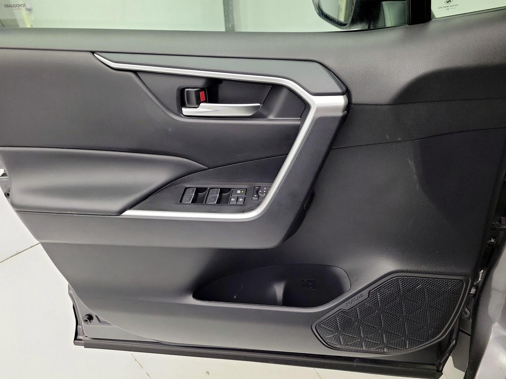 Thumbnail: 2024 Toyota RAV4 - 12