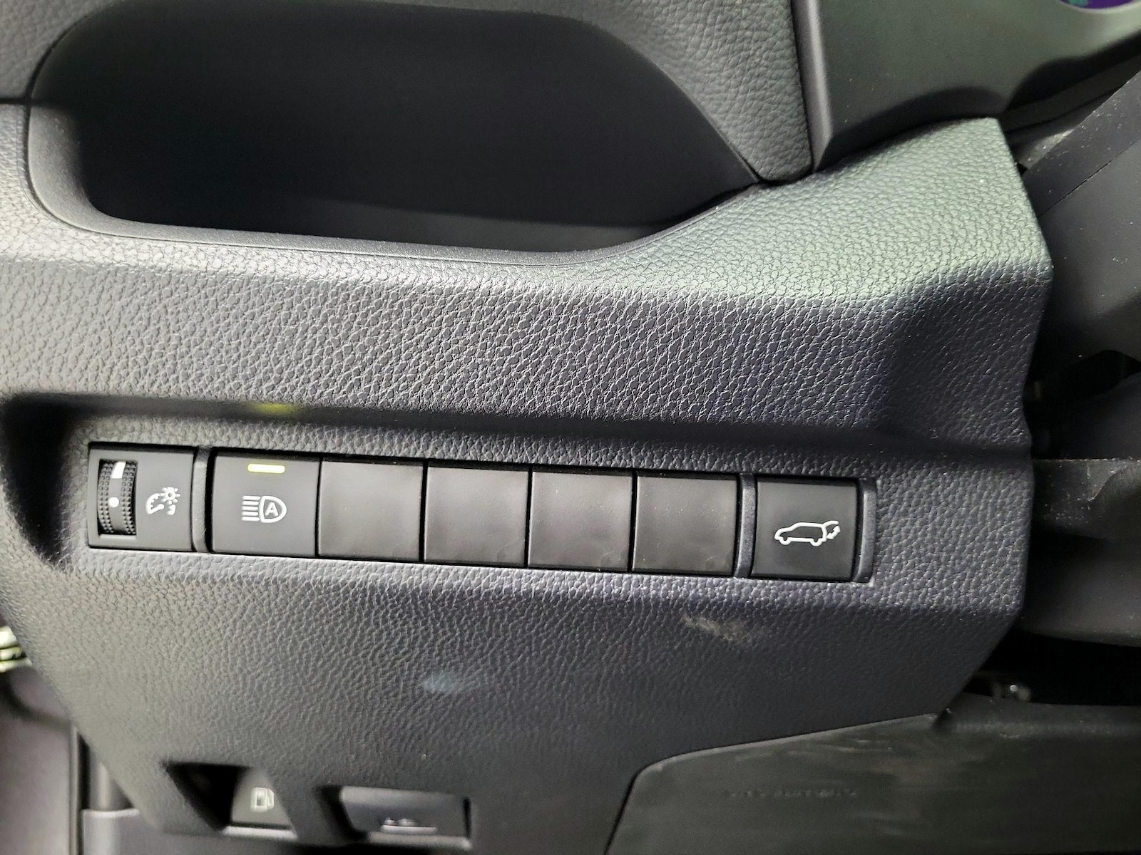 2024 Toyota RAV4 XLE Premium - Photo 14
