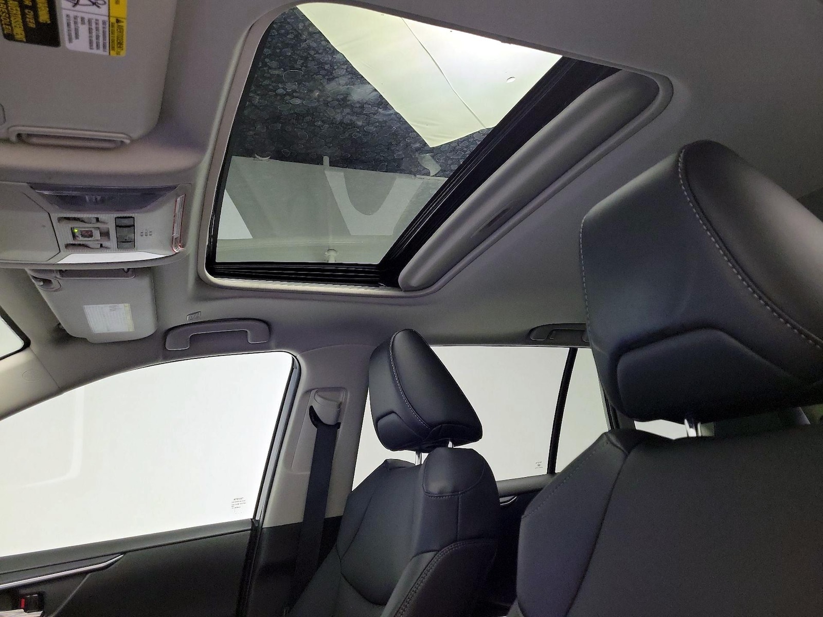 2024 Toyota RAV4 XLE Premium - Photo 20