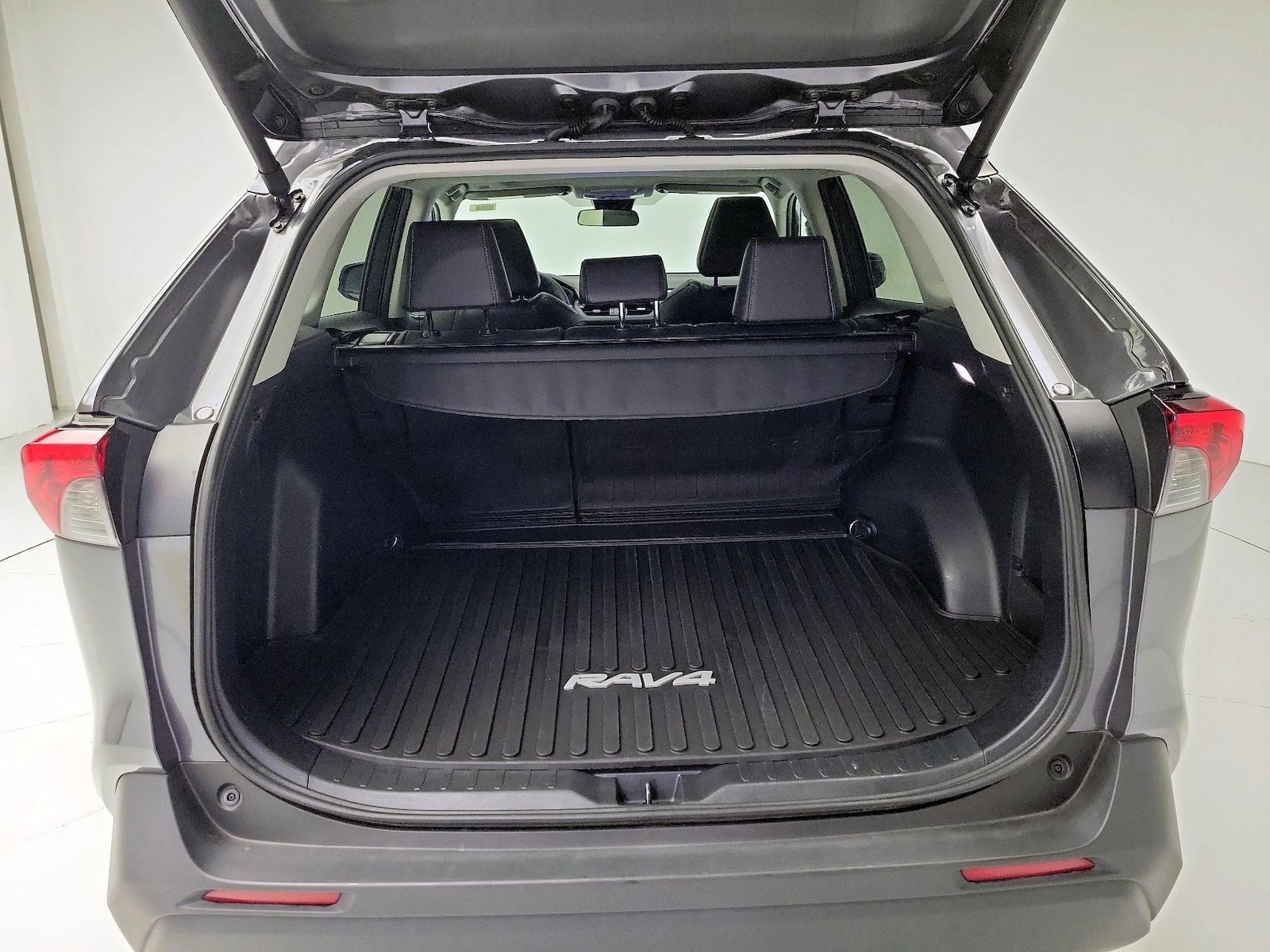 2024 Toyota RAV4 XLE Premium - Photo 23