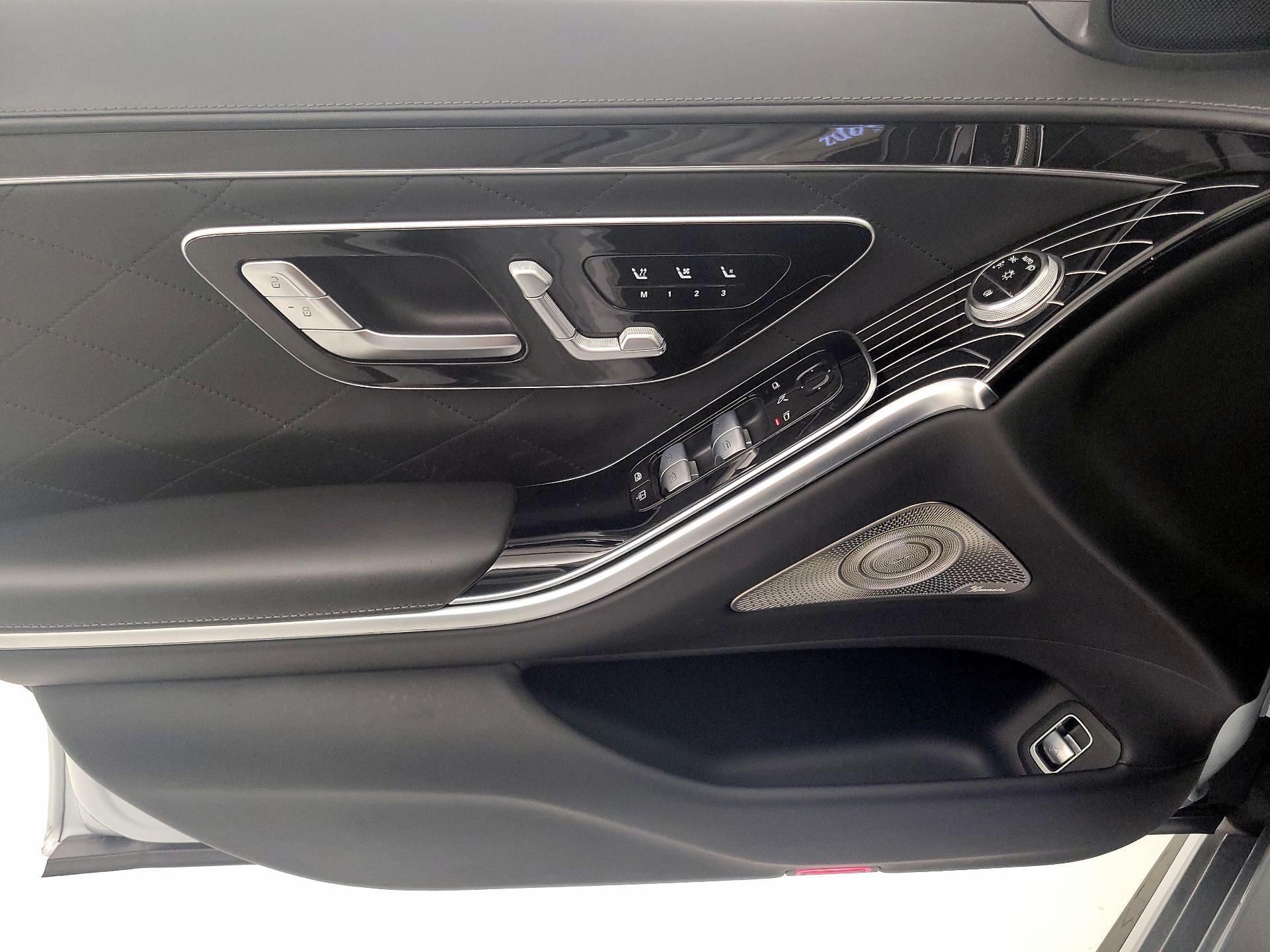 Thumbnail: 2022 Mercedes-Benz S-Class - 12