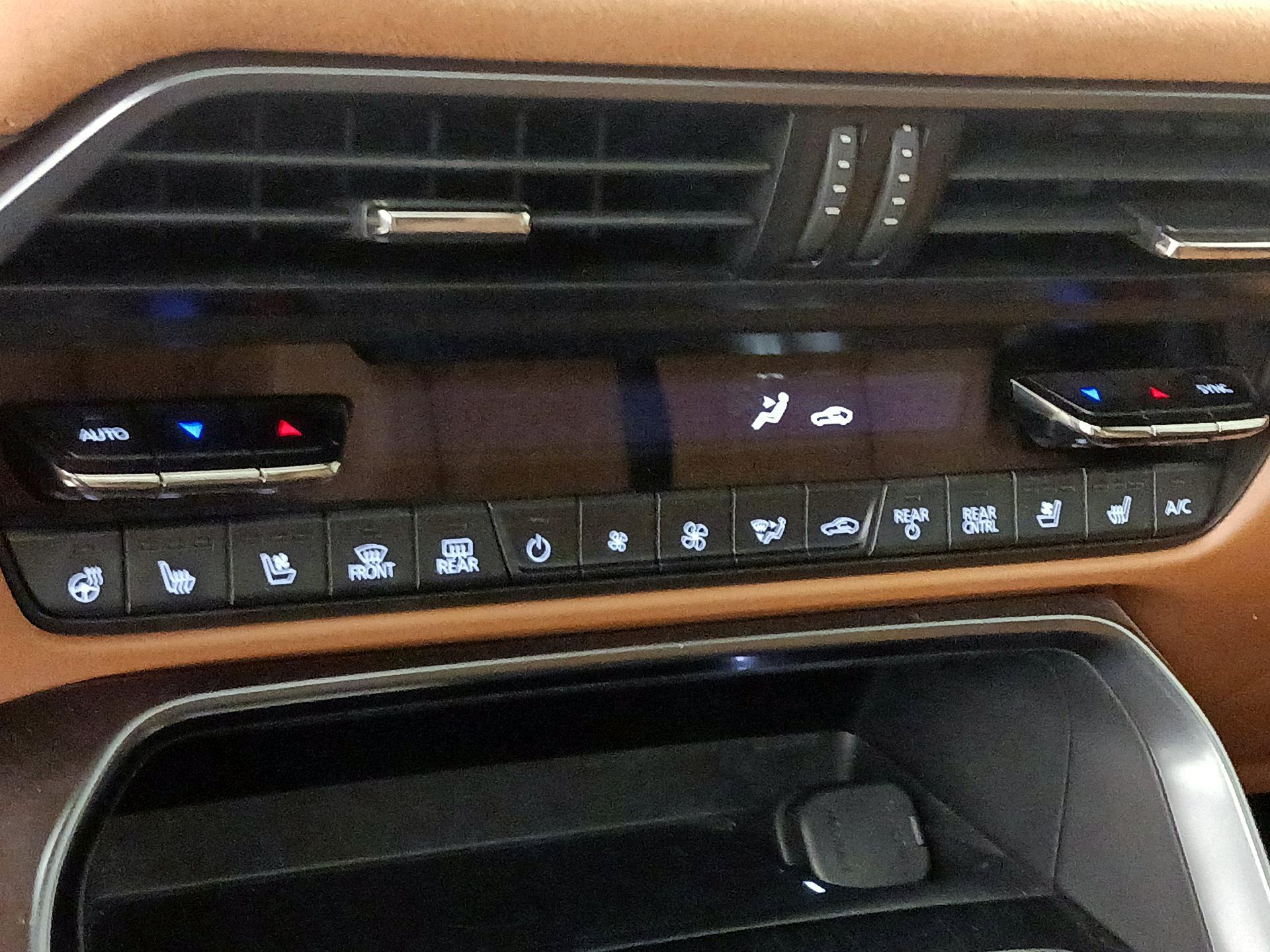 Thumbnail: 2024 Mazda CX-90 - 17