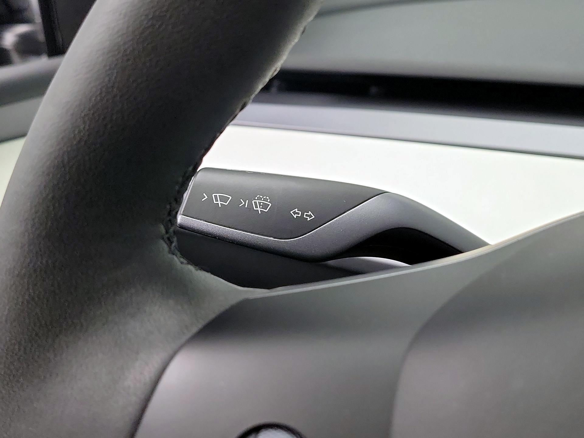 Thumbnail: 2023 Tesla Model Y - 13