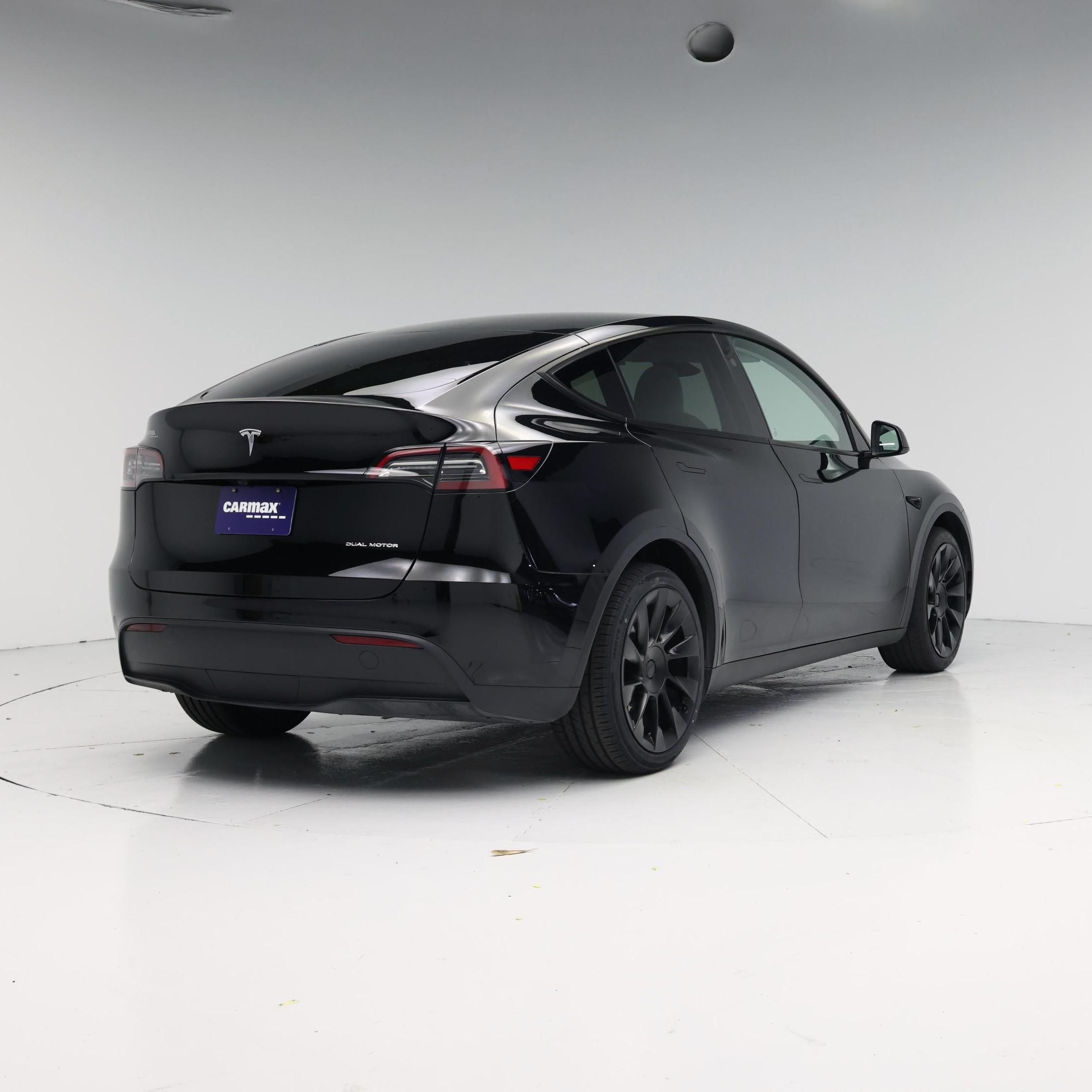 Thumbnail: 2023 Tesla Model Y - 8