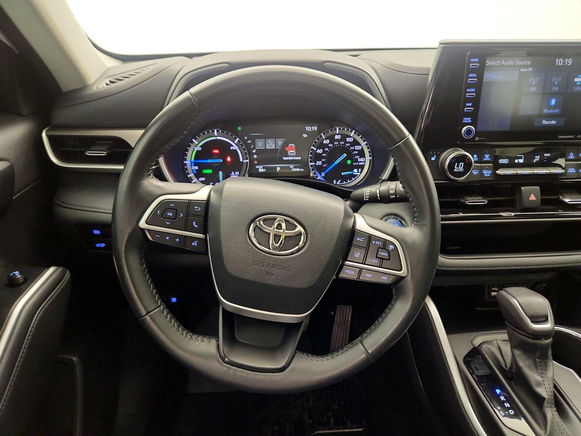 Thumbnail: 2022 Toyota Highlander - 10