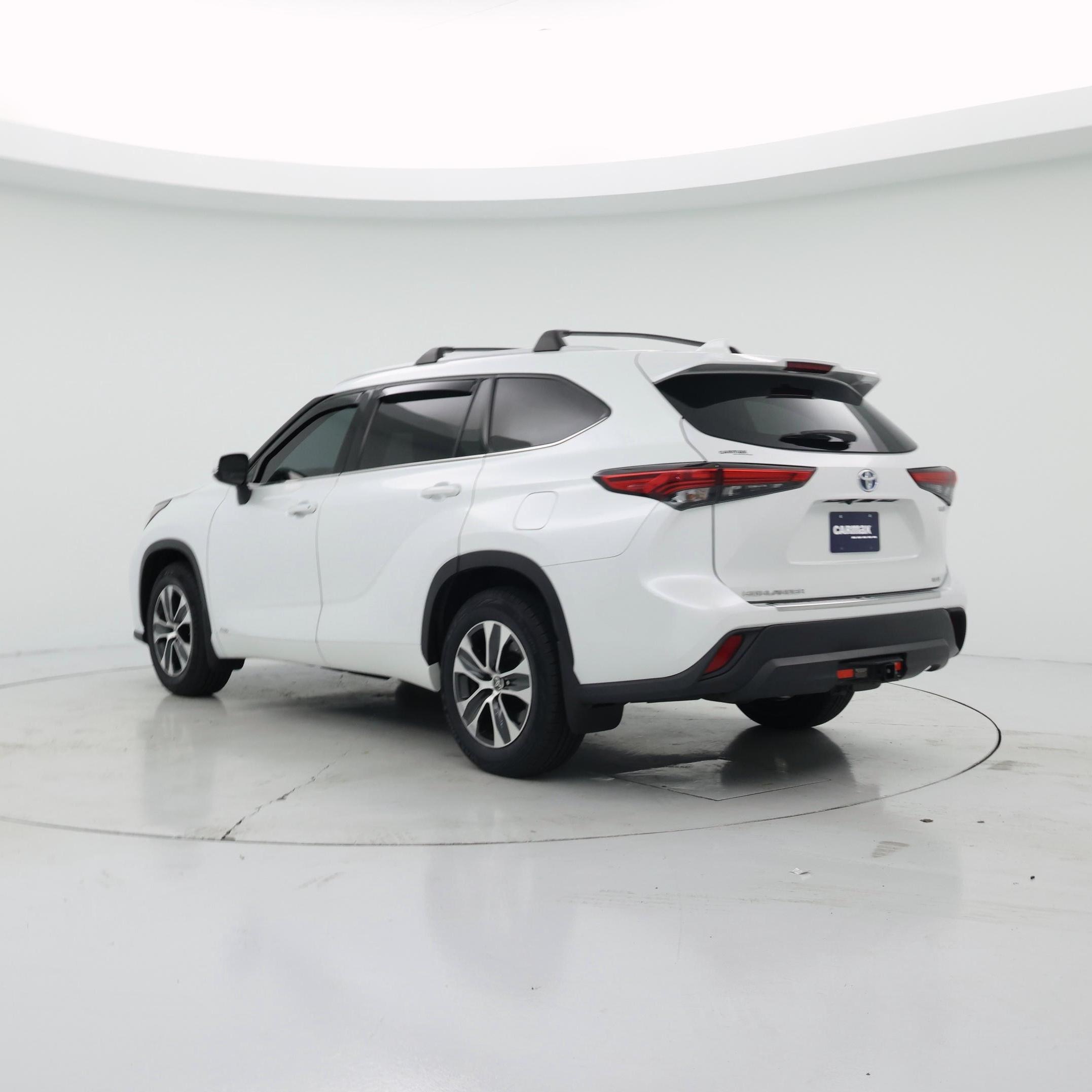 Thumbnail: 2022 Toyota Highlander - 2