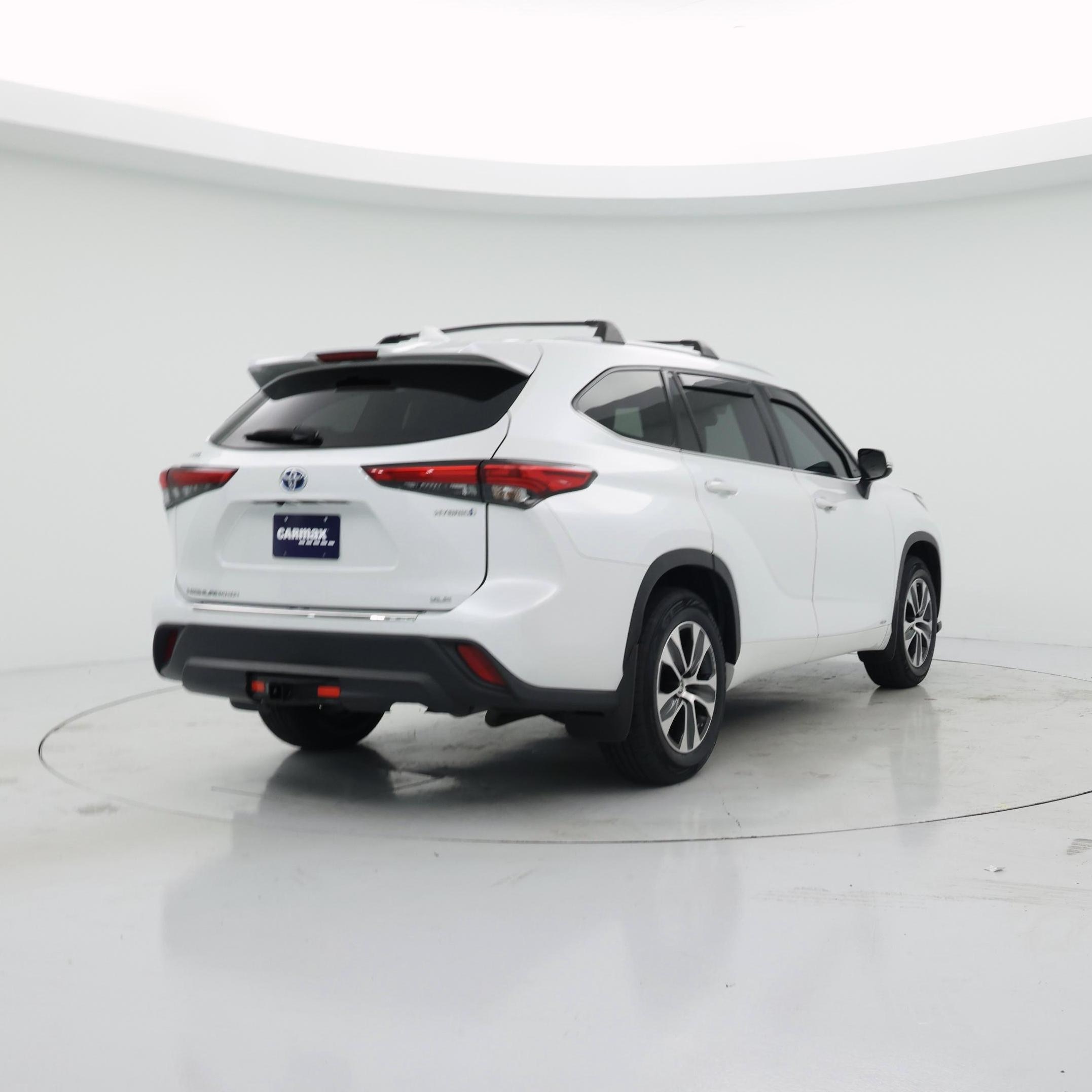 Thumbnail: 2022 Toyota Highlander - 8