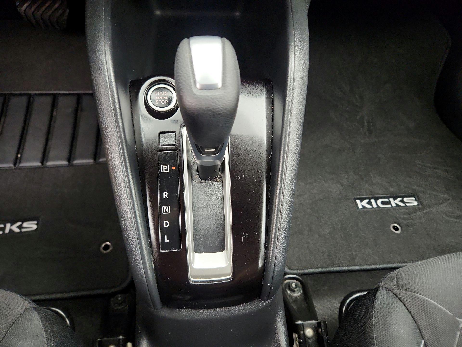 Thumbnail: 2020 Nissan Kicks - 17