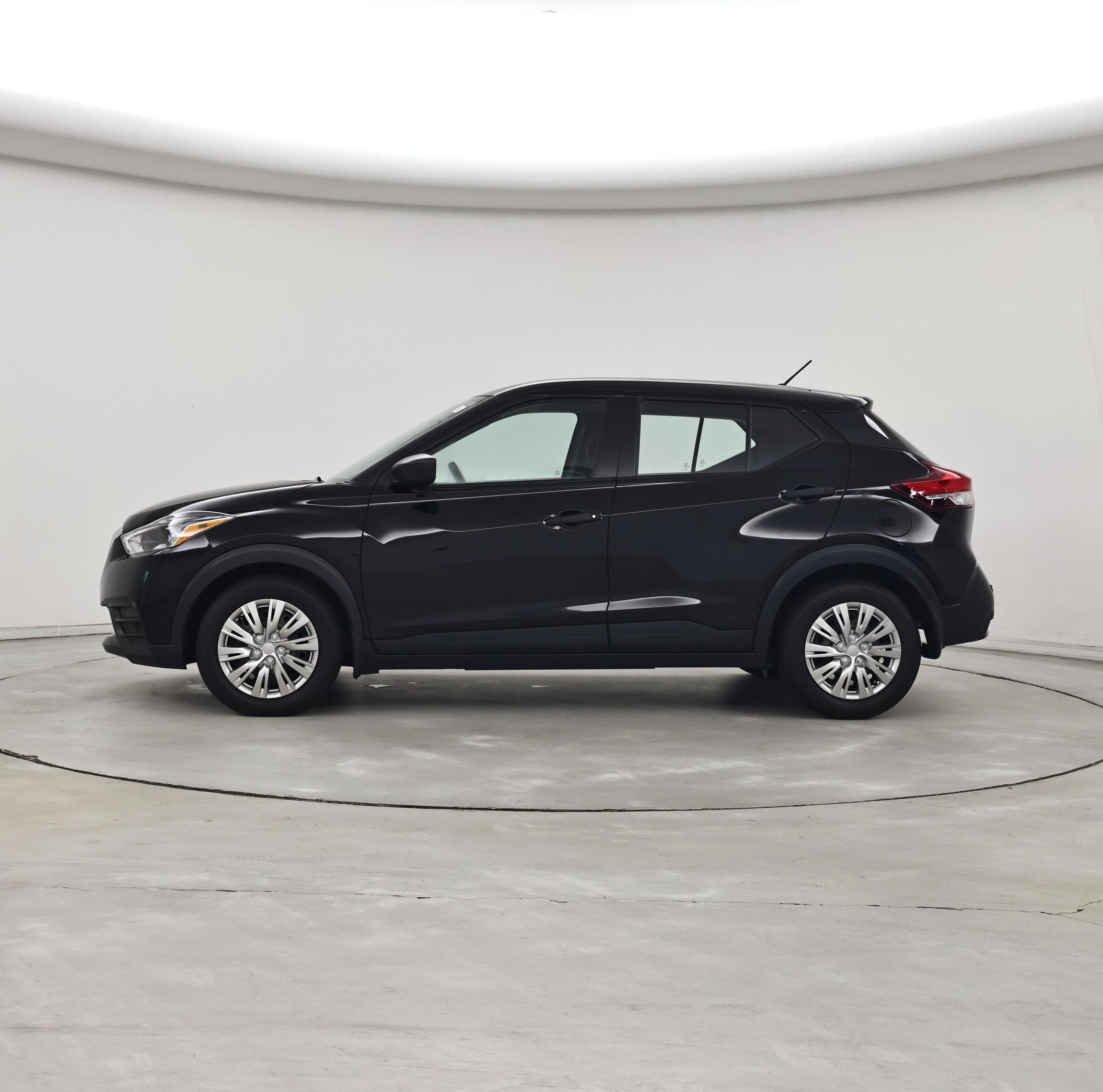 Thumbnail: 2020 Nissan Kicks - 3