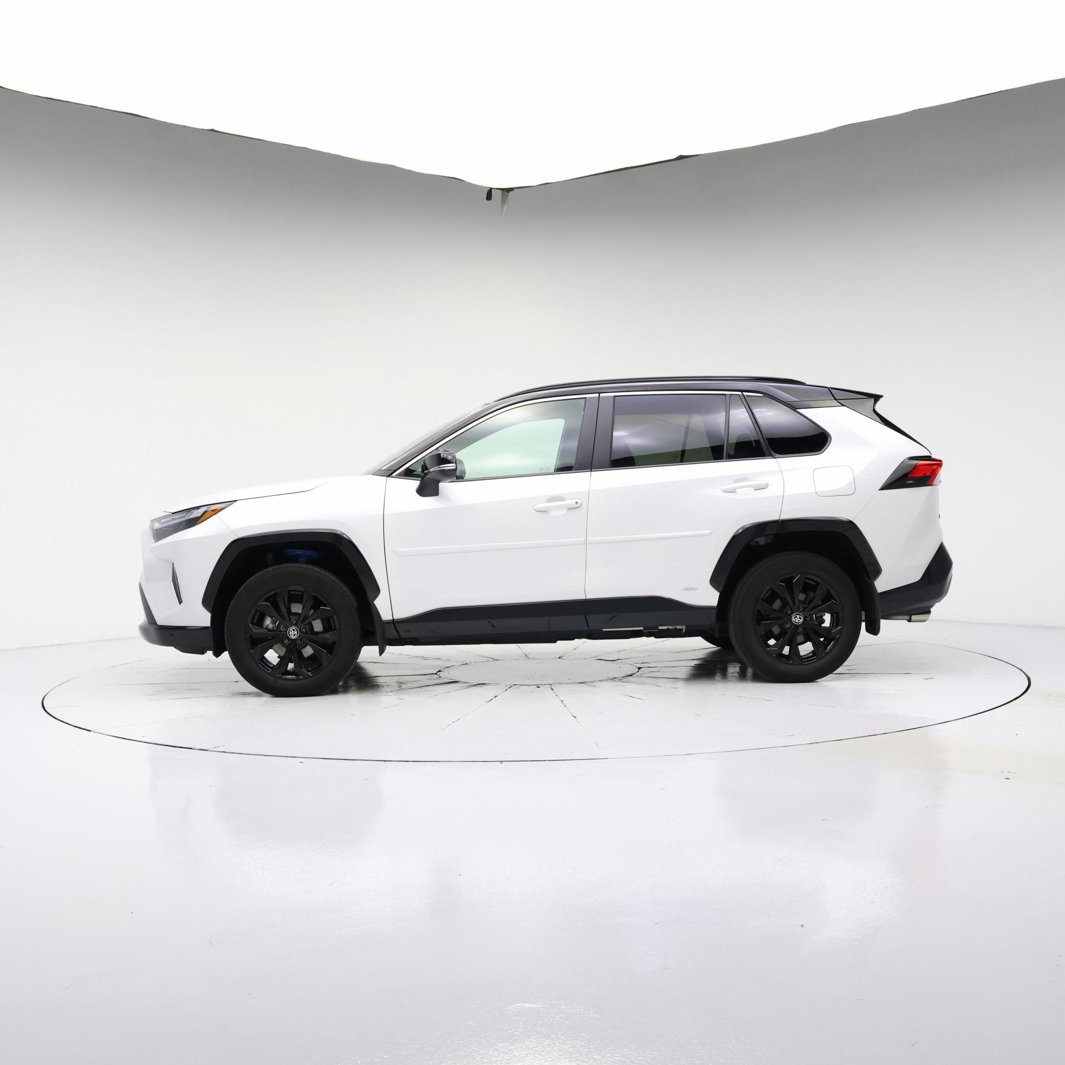 Thumbnail: 2024 Toyota RAV4 - 3