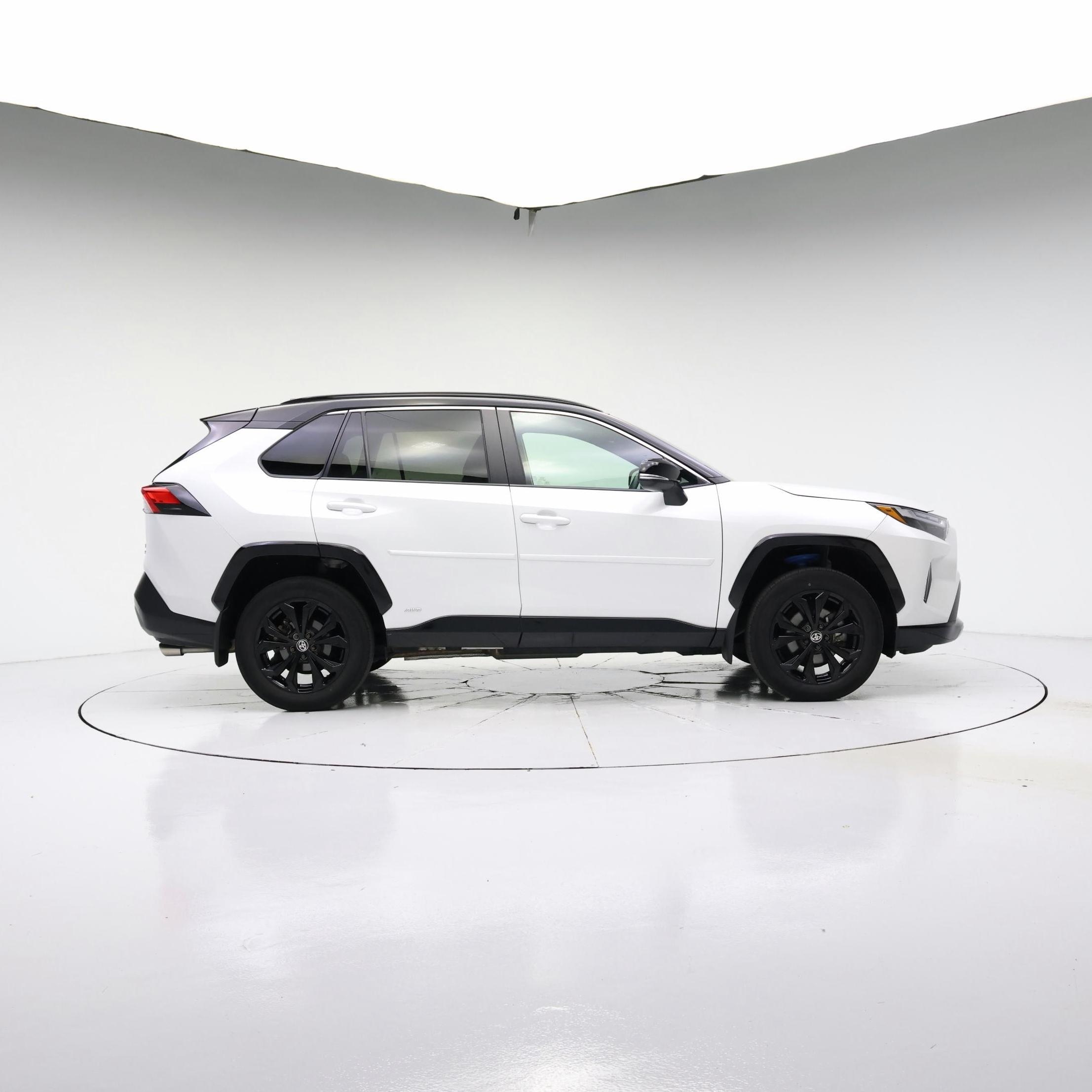 Thumbnail: 2024 Toyota RAV4 - 7