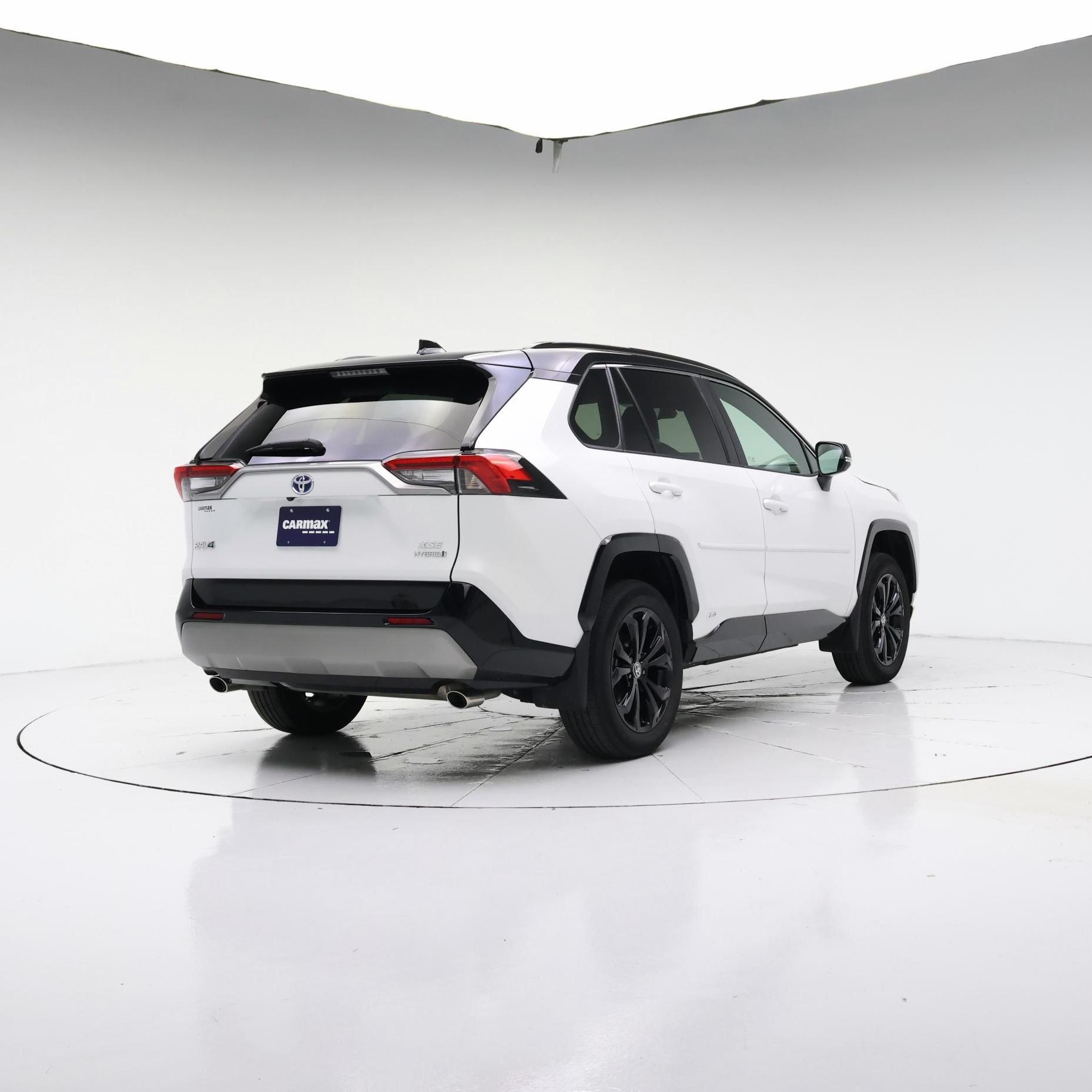 Thumbnail: 2024 Toyota RAV4 - 8
