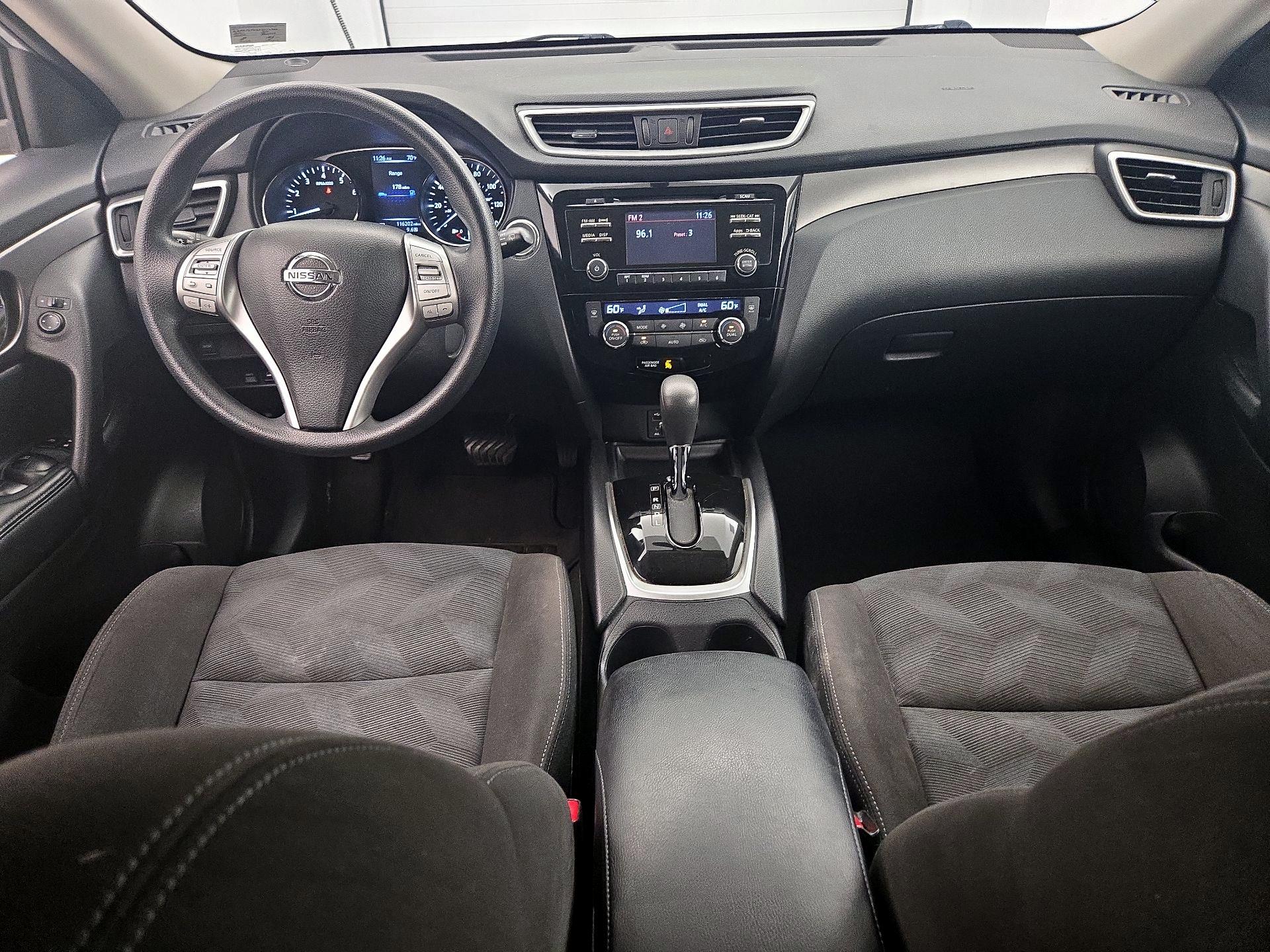 Thumbnail: 2015 Nissan Rogue - 9