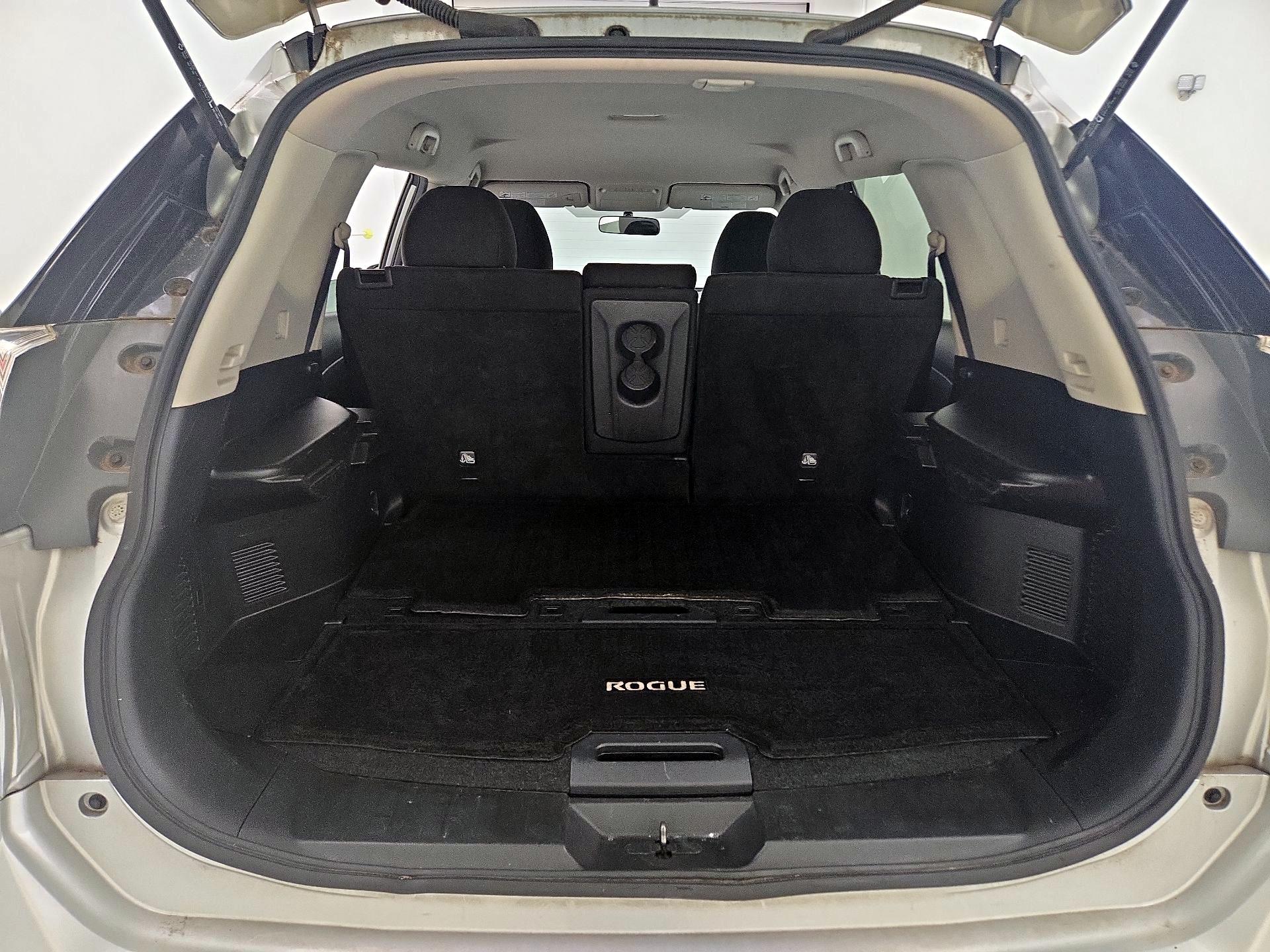 Thumbnail: 2015 Nissan Rogue - 20