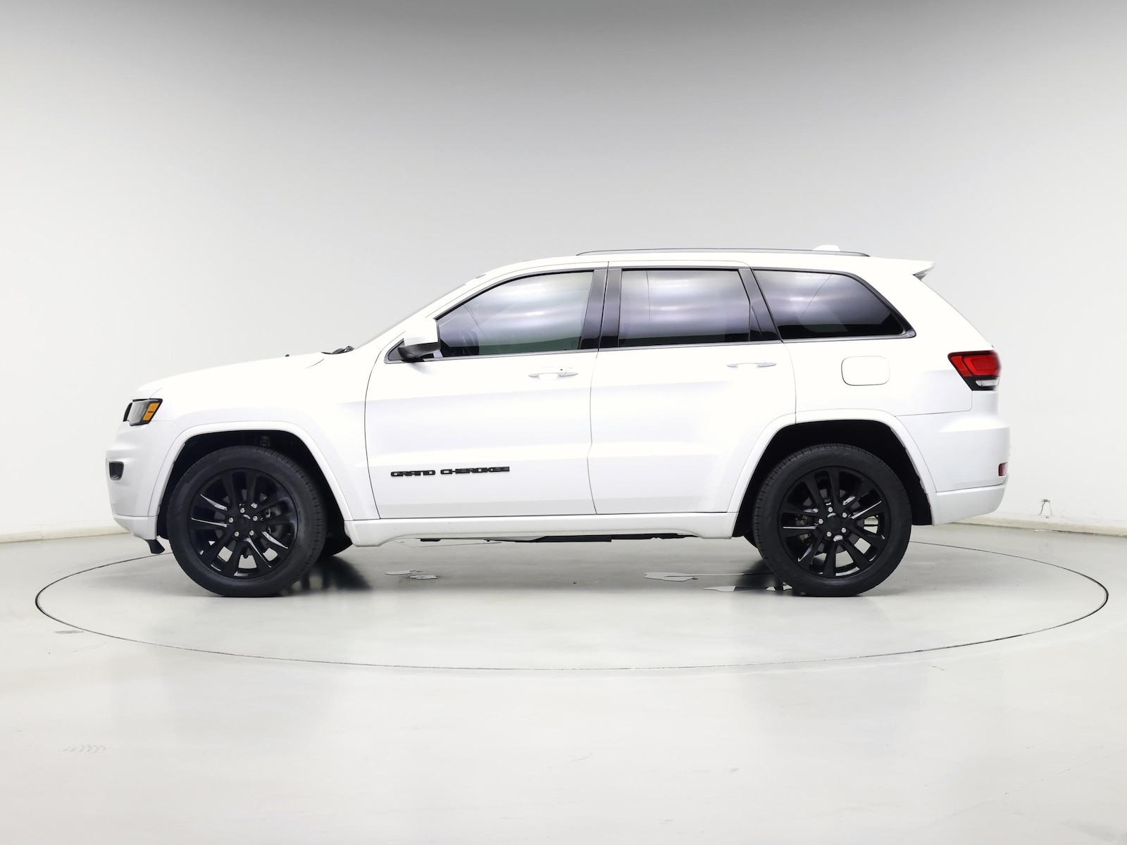 2019 Jeep Grand Cherokee Altitude - Photo 4