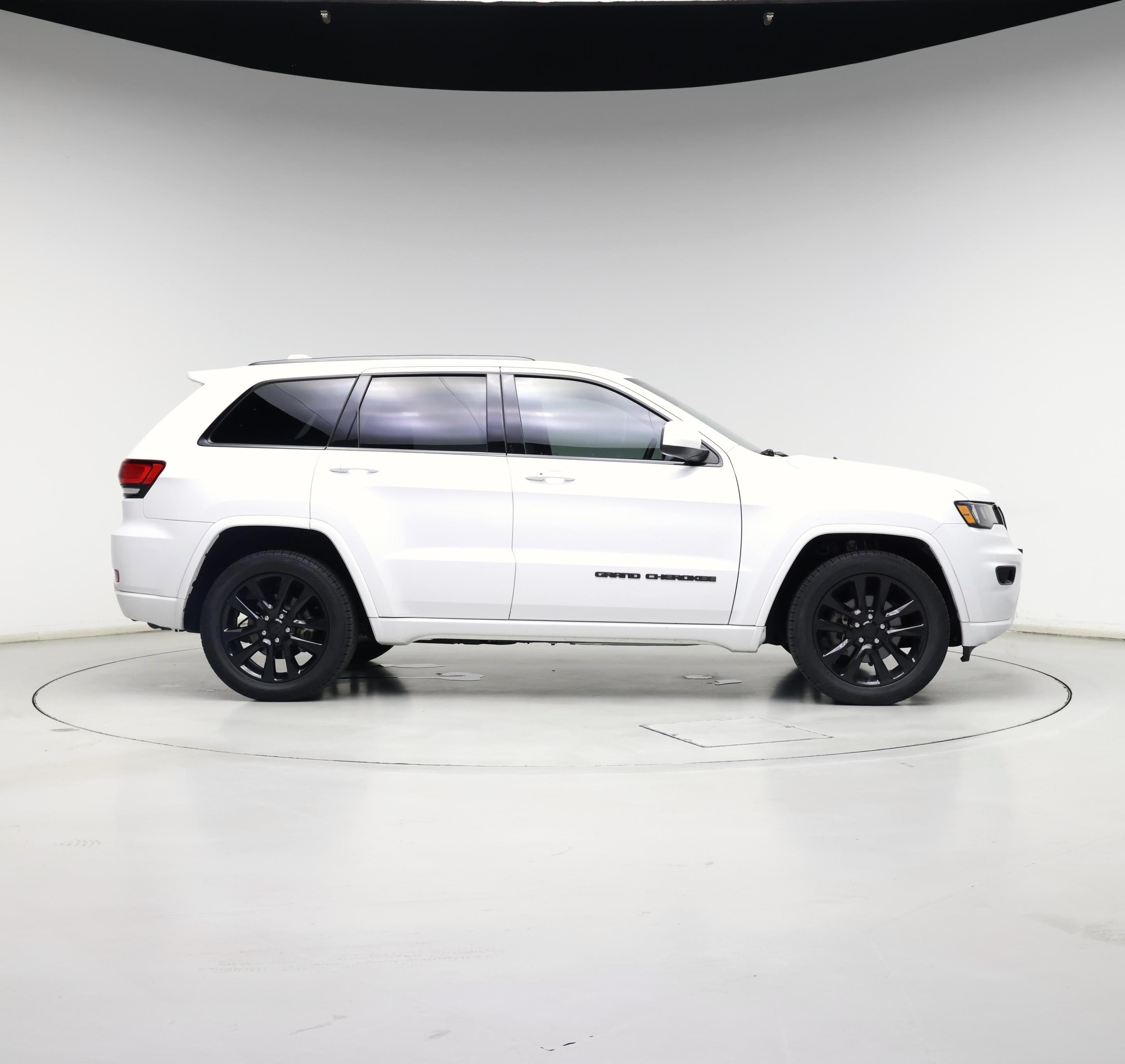 Thumbnail: 2019 Jeep Grand Cherokee - 7