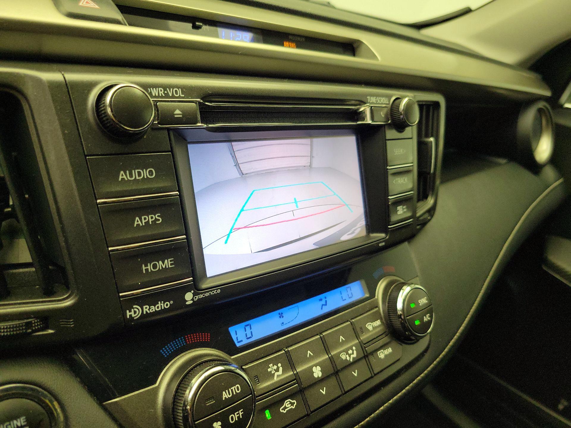 Thumbnail: 2015 Toyota RAV4 - 14