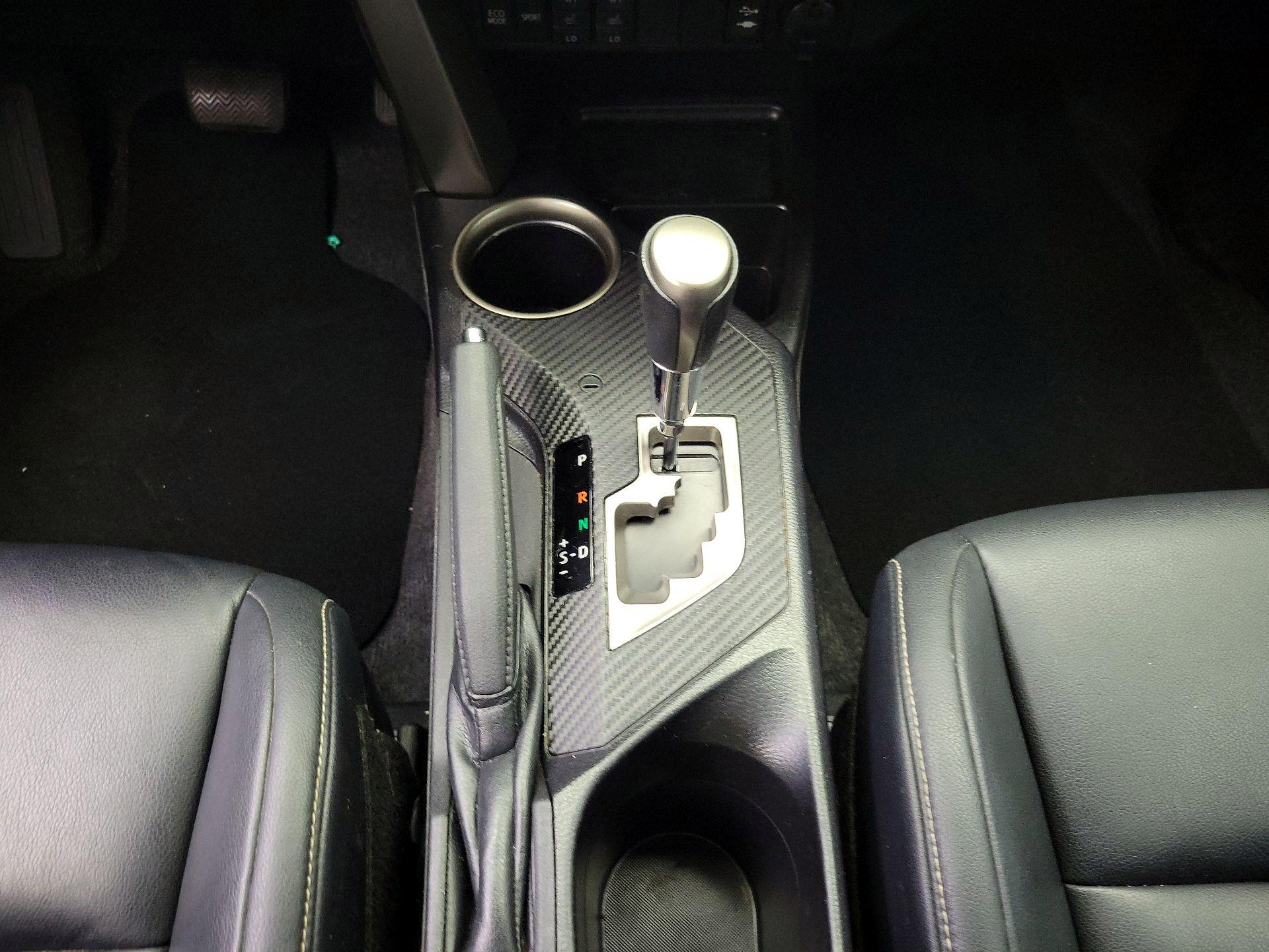 Thumbnail: 2015 Toyota RAV4 - 17
