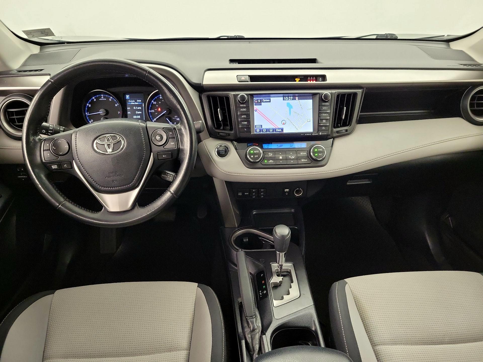 Thumbnail: 2018 Toyota RAV4 - 9