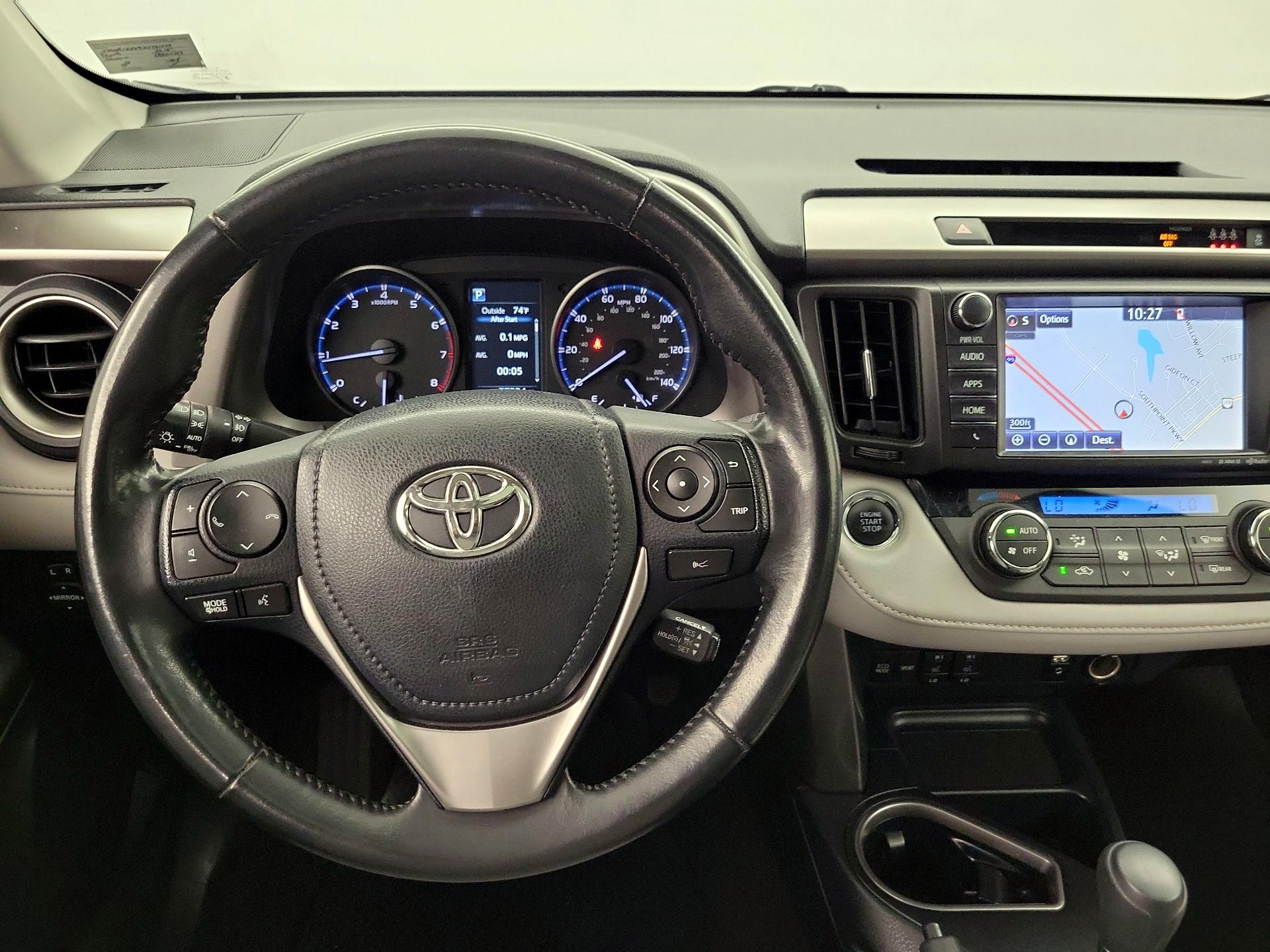 Thumbnail: 2018 Toyota RAV4 - 10