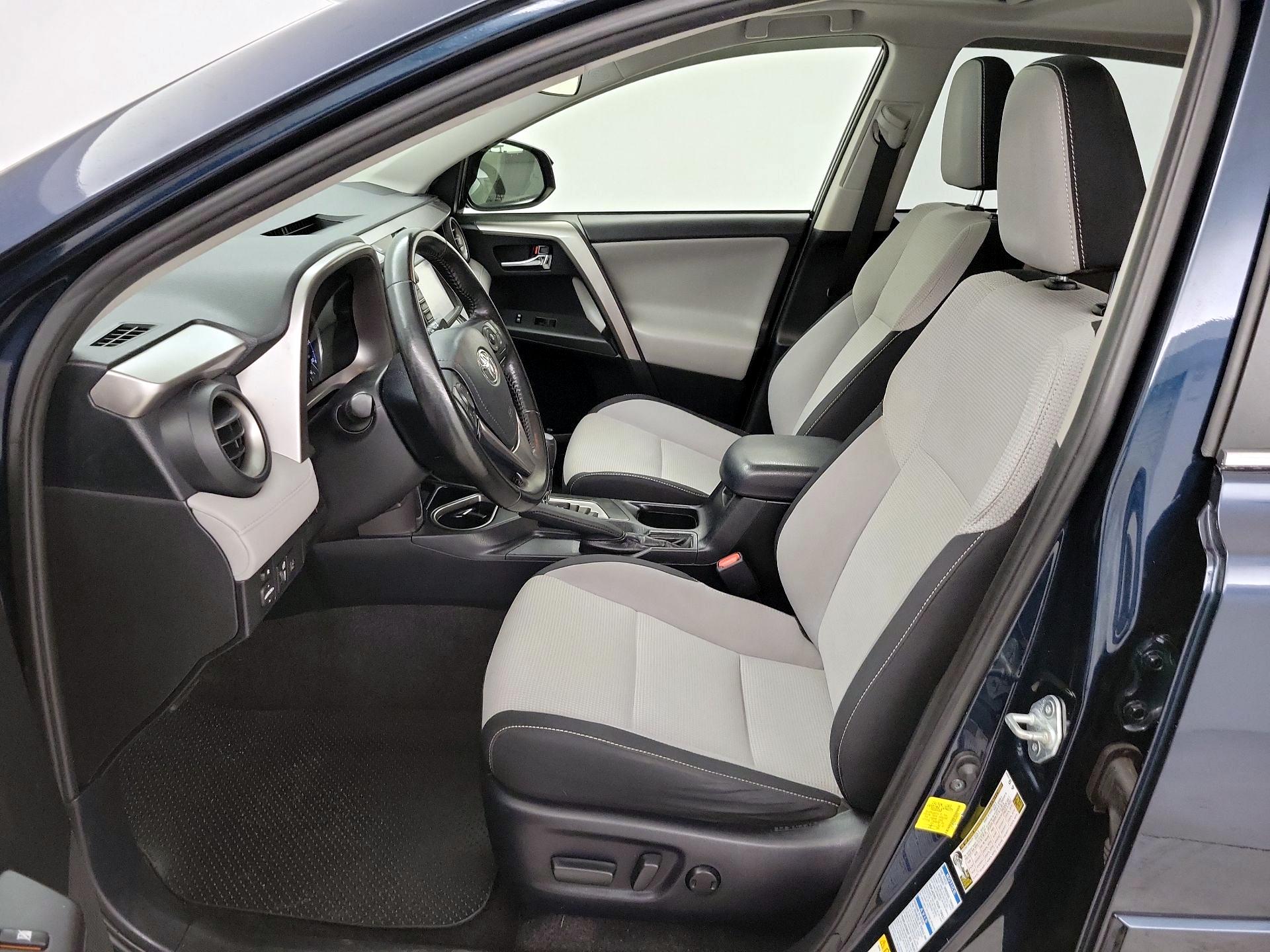 Thumbnail: 2018 Toyota RAV4 - 11