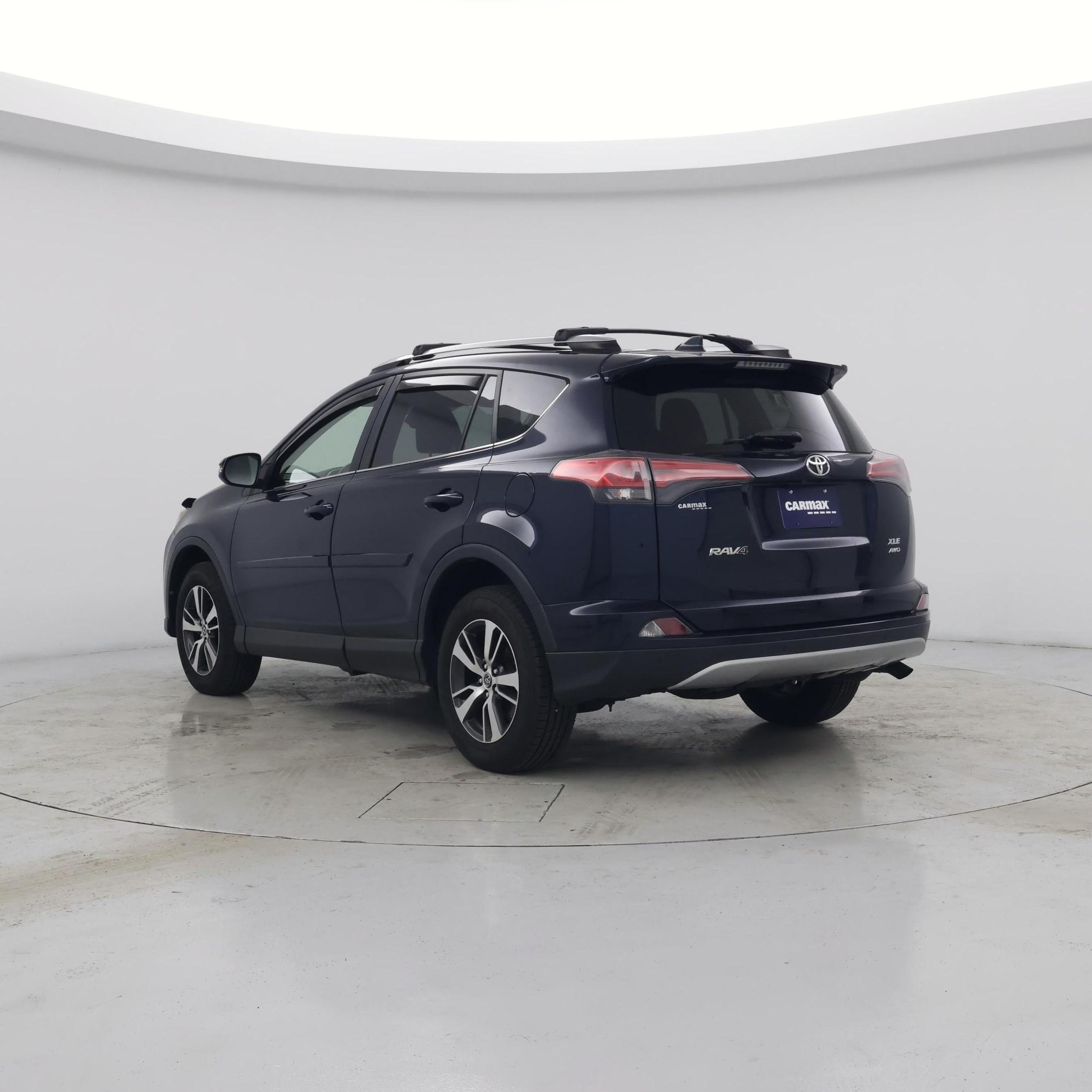 Thumbnail: 2018 Toyota RAV4 - 2