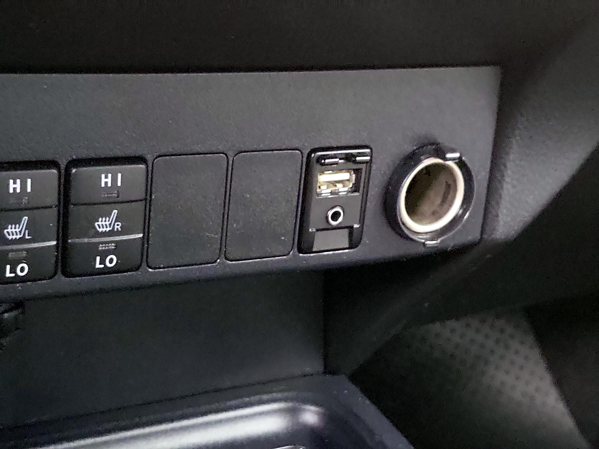 Thumbnail: 2018 Toyota RAV4 - 19