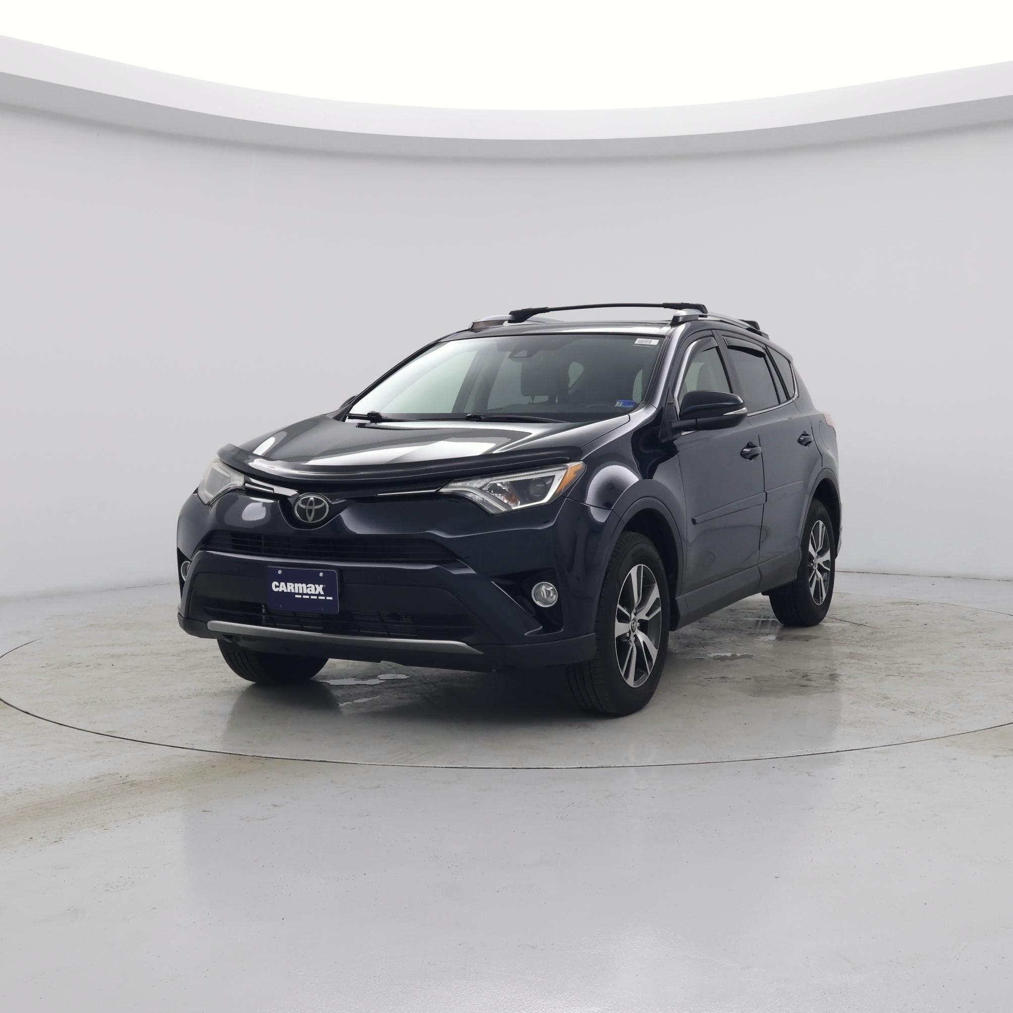 Thumbnail: 2018 Toyota RAV4 - 4