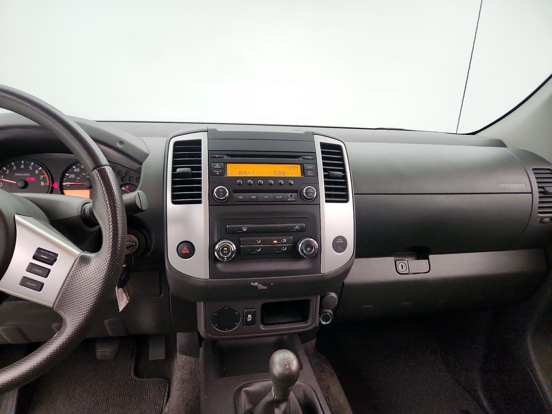Thumbnail: 2015 Nissan Frontier - 9