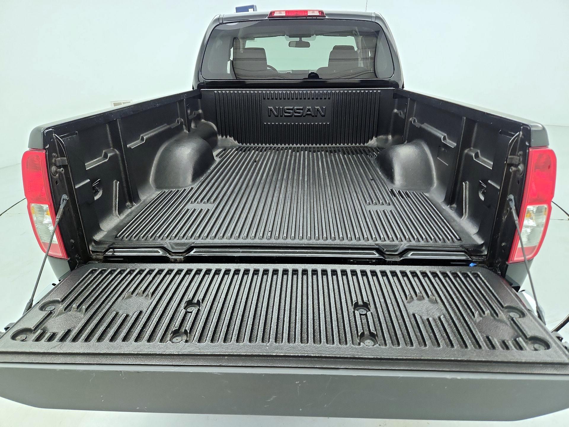 Thumbnail: 2015 Nissan Frontier - 19
