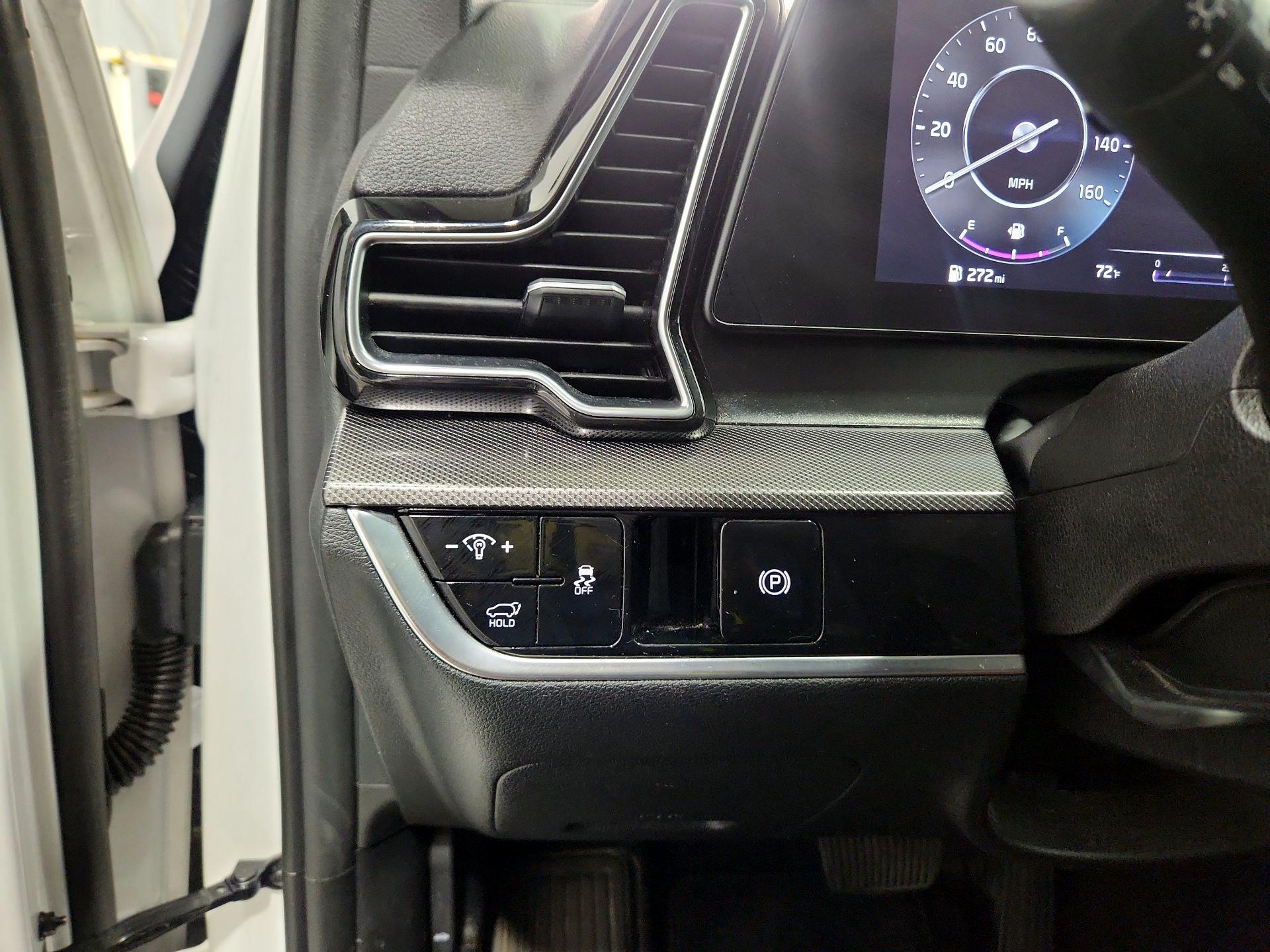 Thumbnail: 2023 Kia Sportage - 13